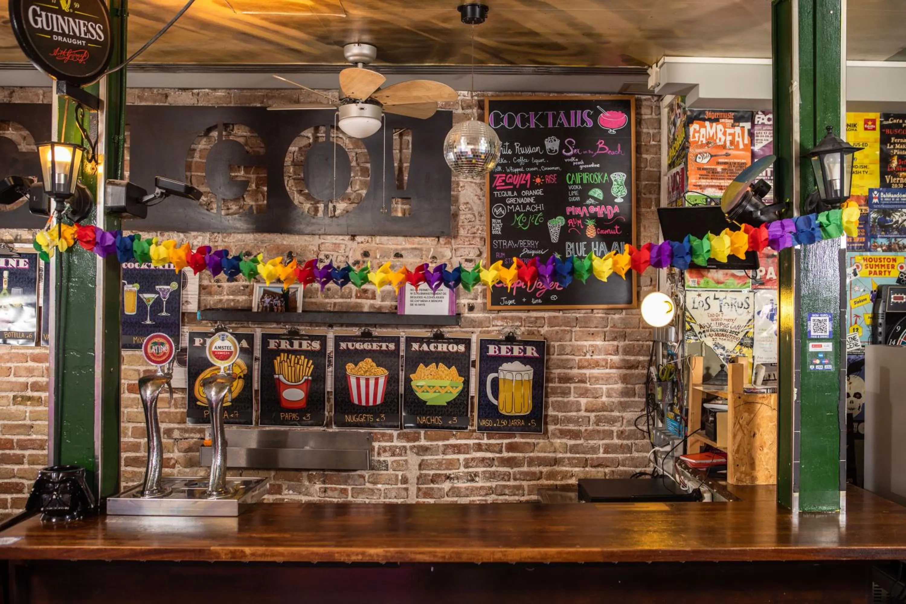 Lounge or bar in Urbany Hostel BCN GO!