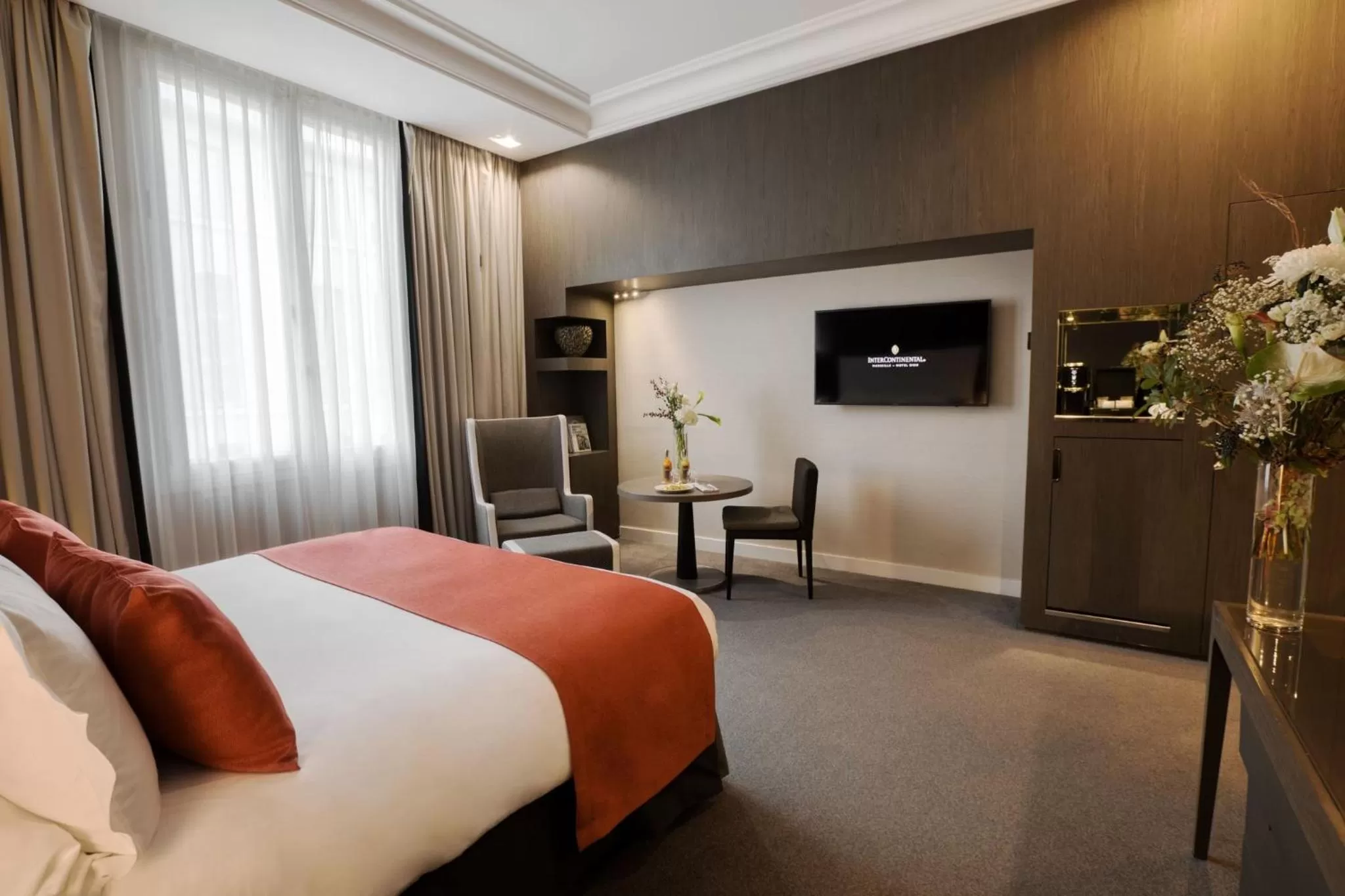 Photo of the whole room, Bed in InterContinental Marseille - Hotel Dieu by IHG
