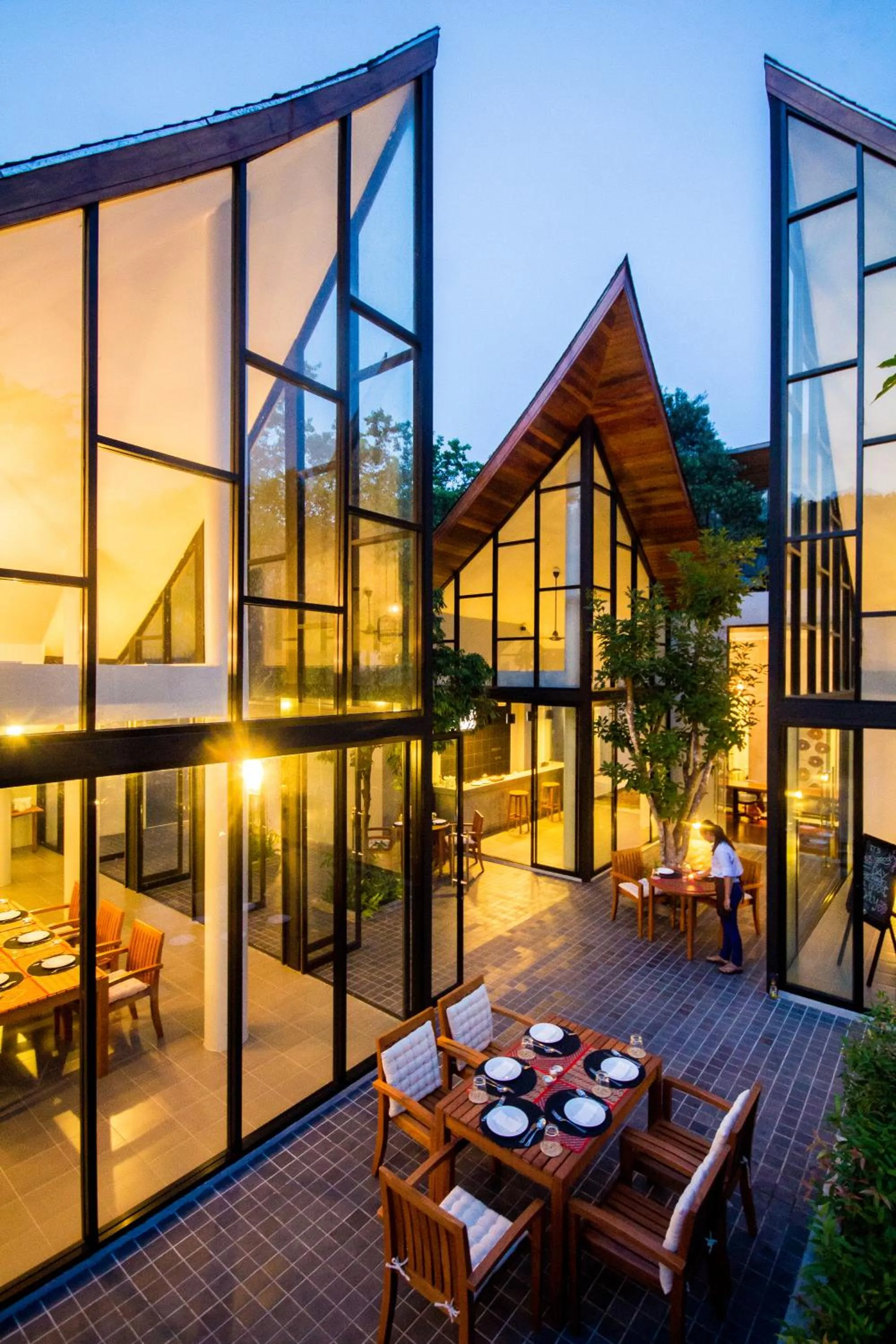 Dining area in Villa Thalanena By The Beach