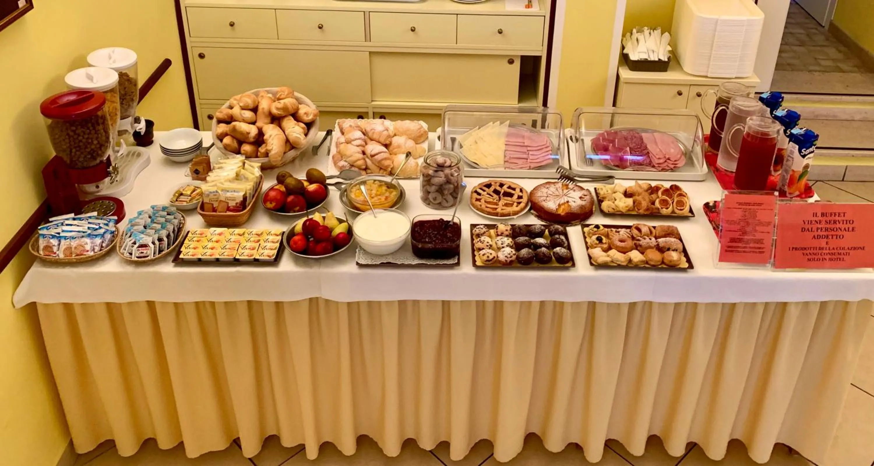 Breakfast in Hotel "Il Parco" B&B Sirolo