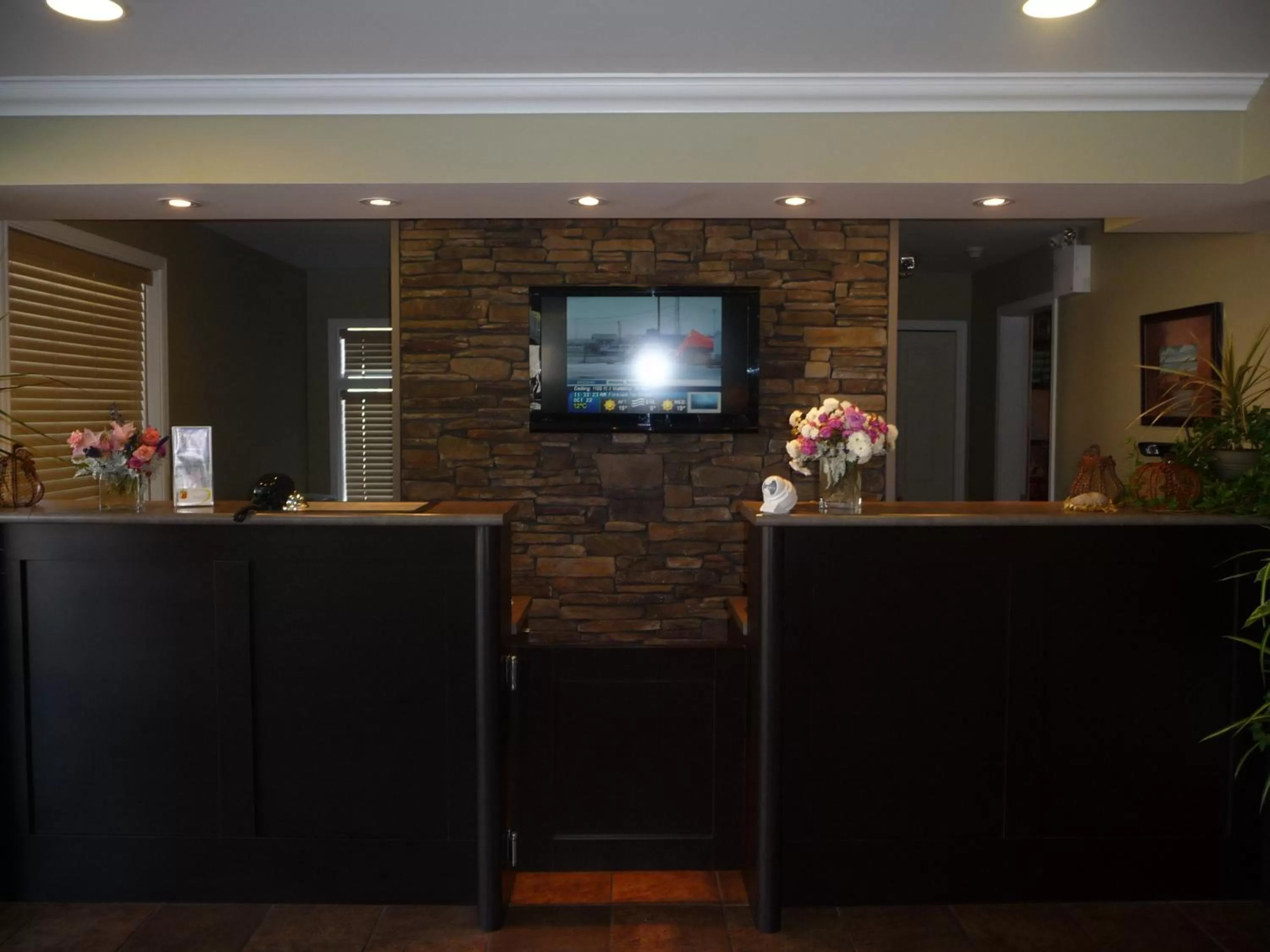 Lobby or reception, Lobby/Reception in Super 8 by Wyndham Osoyoos