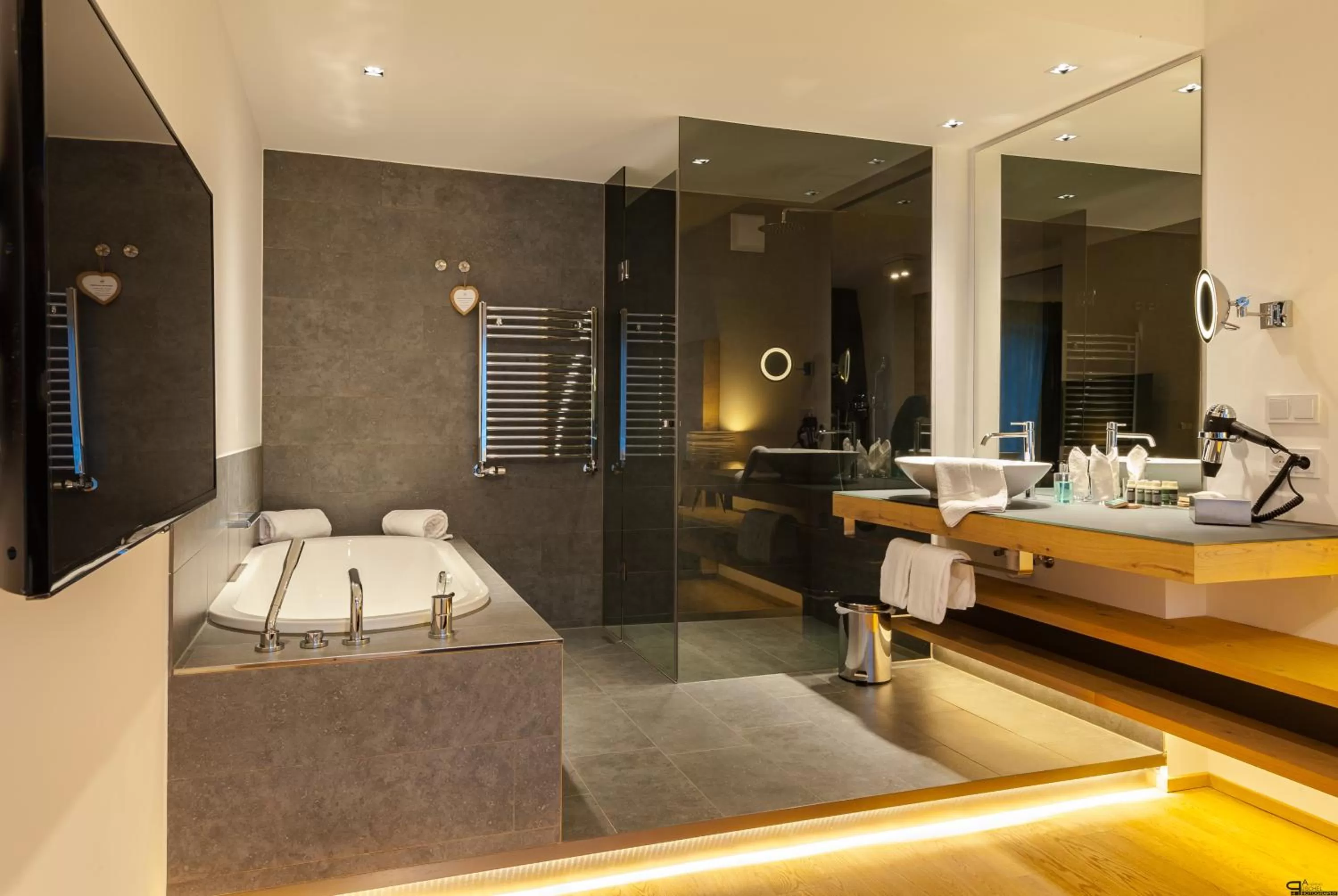 Bathroom in Das Graseck - mountain hideaway & health care