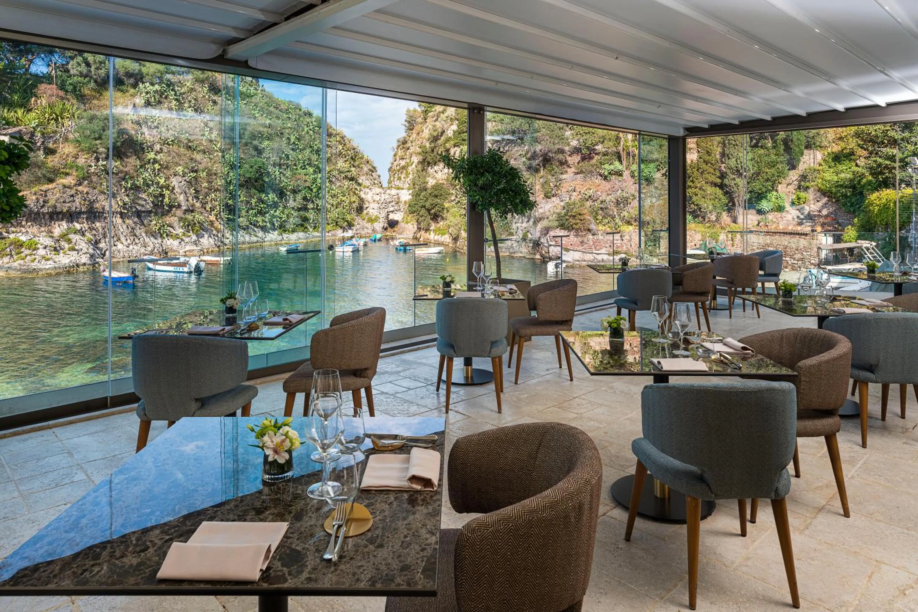 Restaurant/places to eat in Atlantis Bay - The Leading Hotels of the World