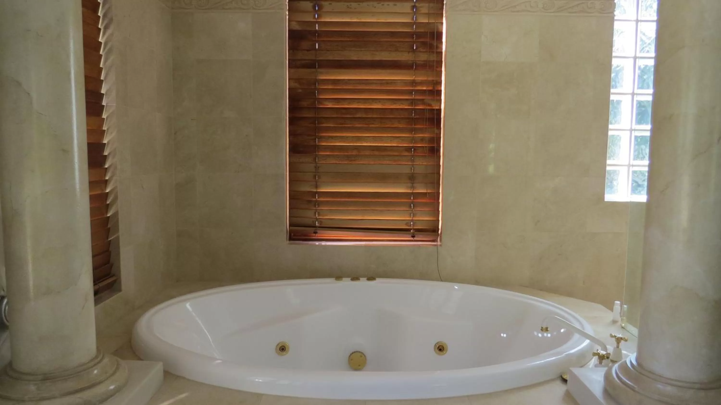 Day, Bathroom in Victoria's At Wategos