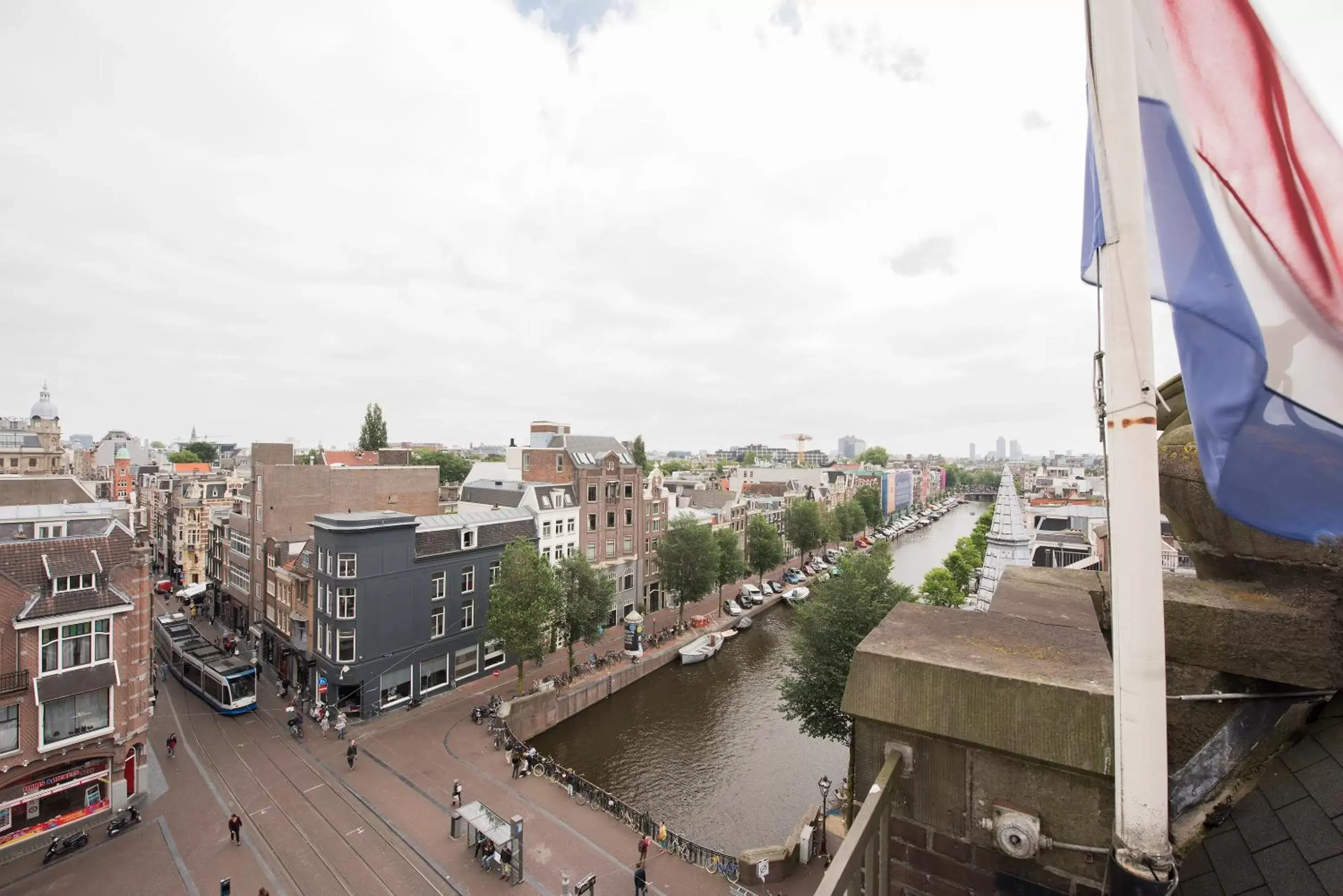 Junior Suite Canal View in Dikker & Thijs Hotel Junior Suite Canal View in Dikker & Thijs Hotel