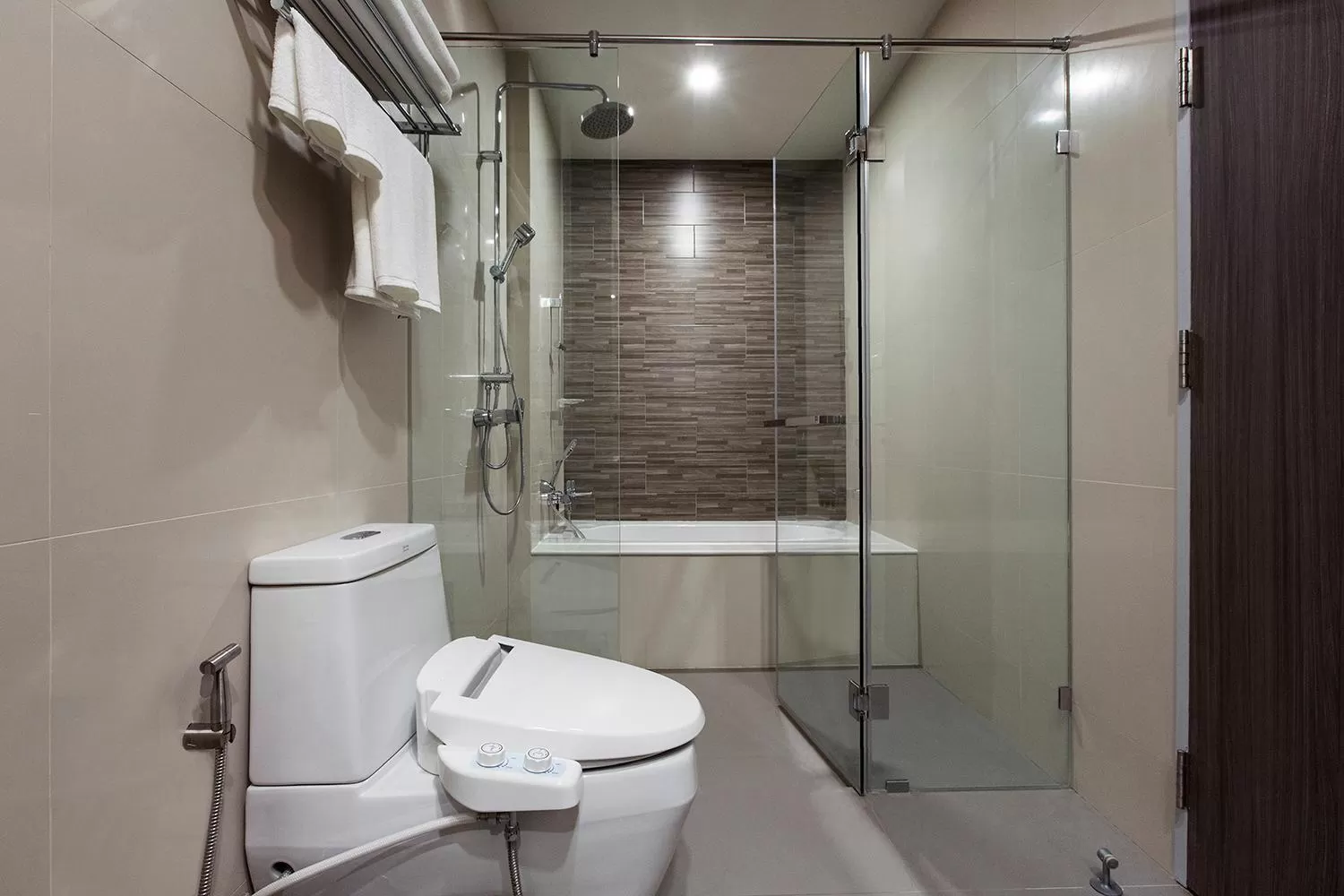 Bathroom in Novotel Suites Sukhumvit 39