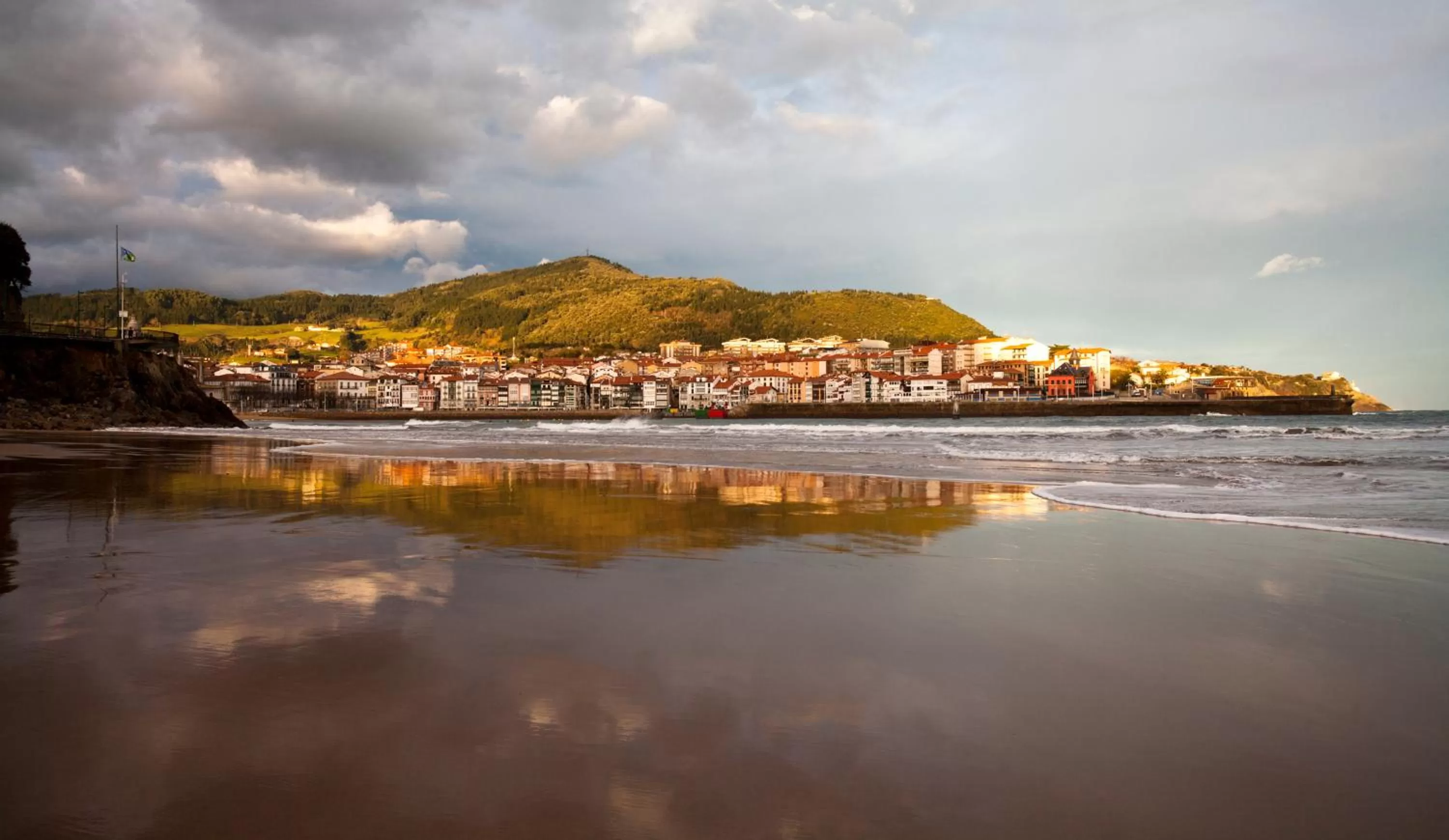 Beach in Hotel Palacio Oxangoiti