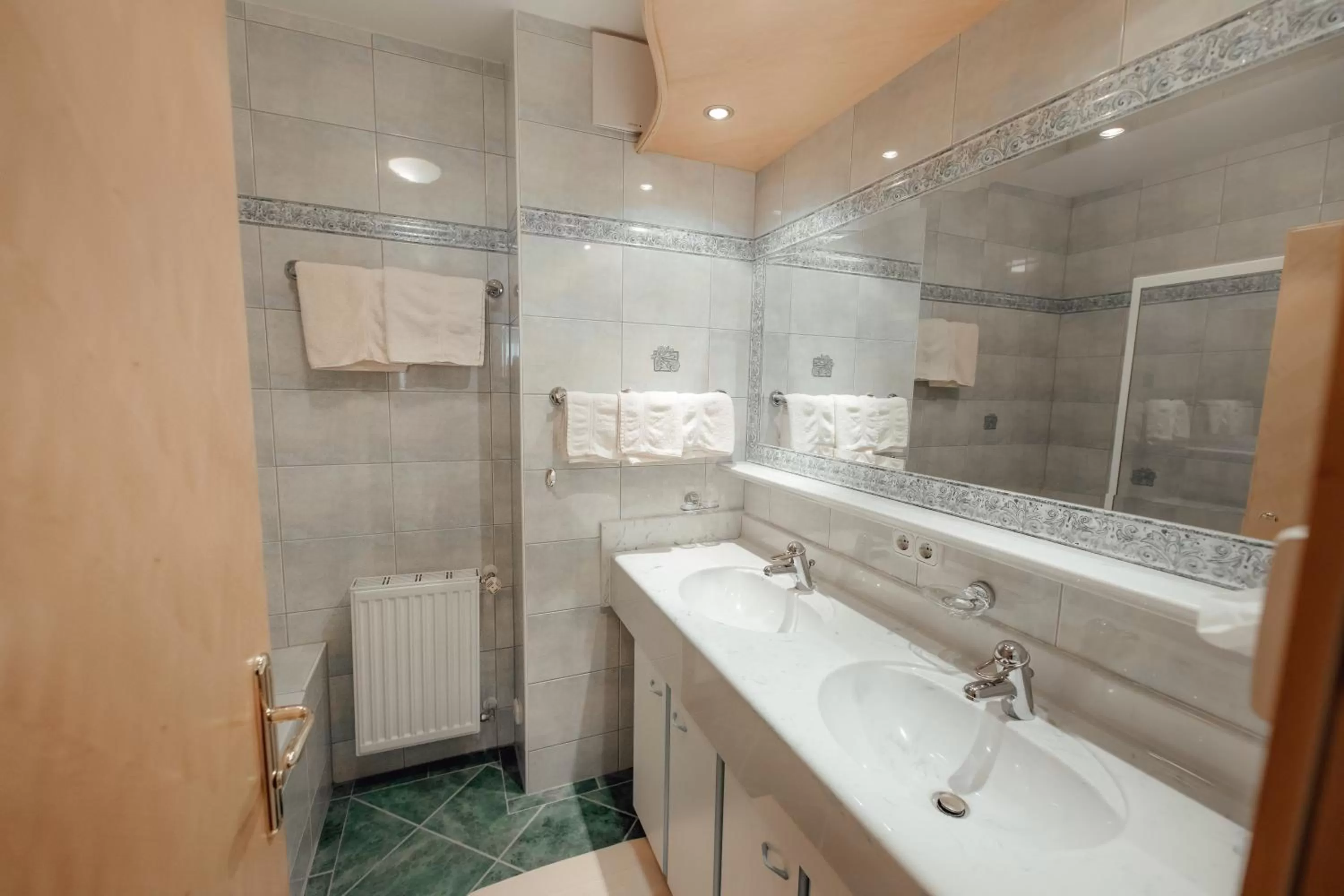 Bathroom in Dandler - Zimmer und Ferienwohnungen