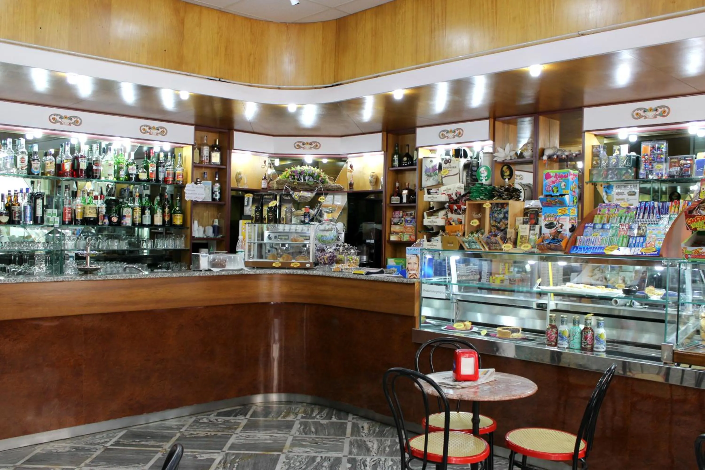Lounge or bar in Grande Albergo Abruzzo