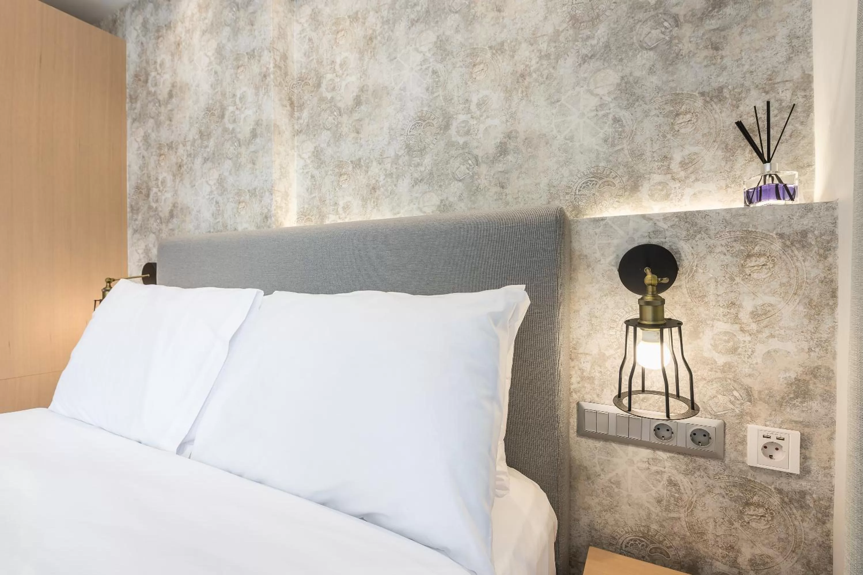 Bedroom, Bed in Athens Lights