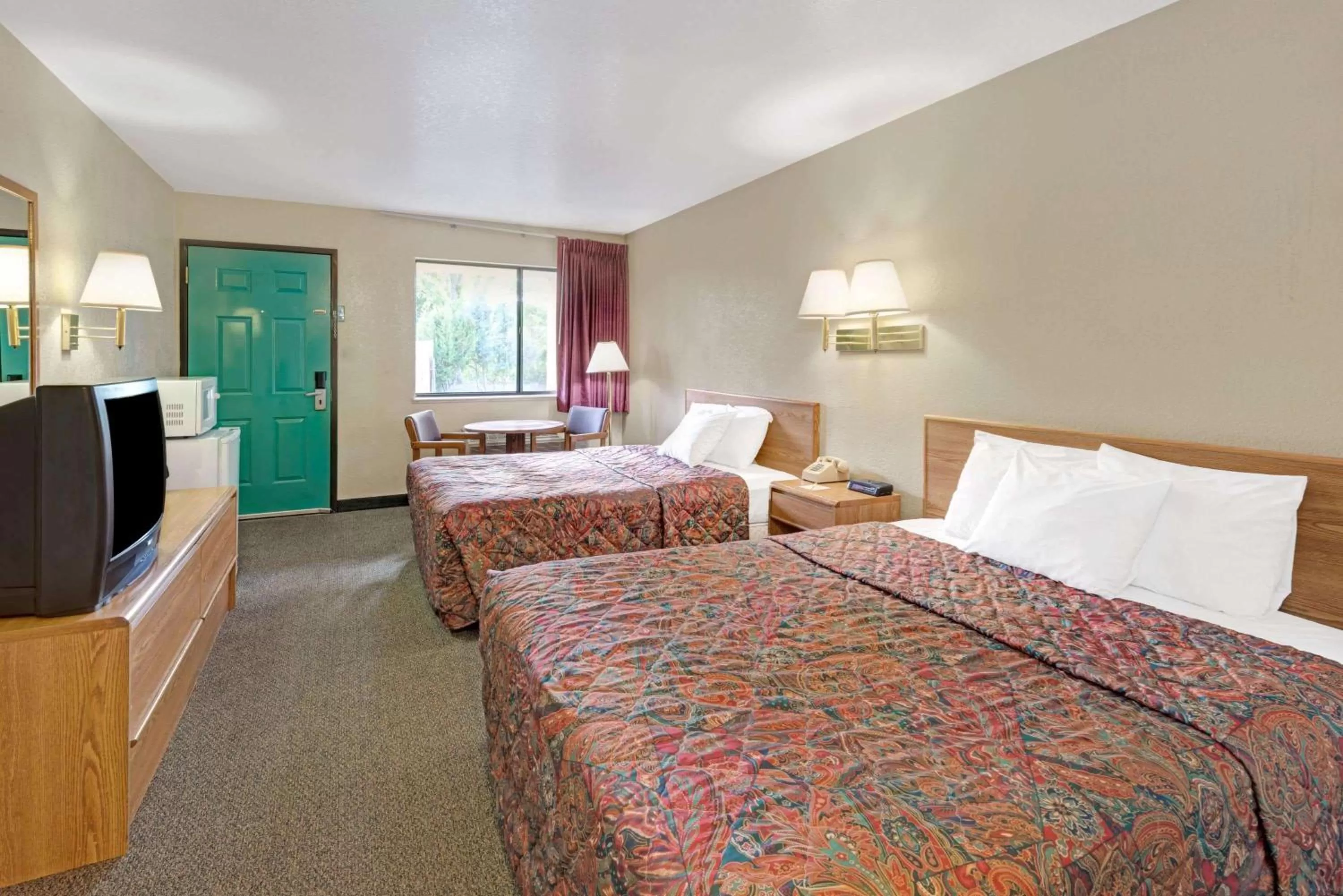 Photo of the whole room, Bed in Days Inn by Wyndham Espanola