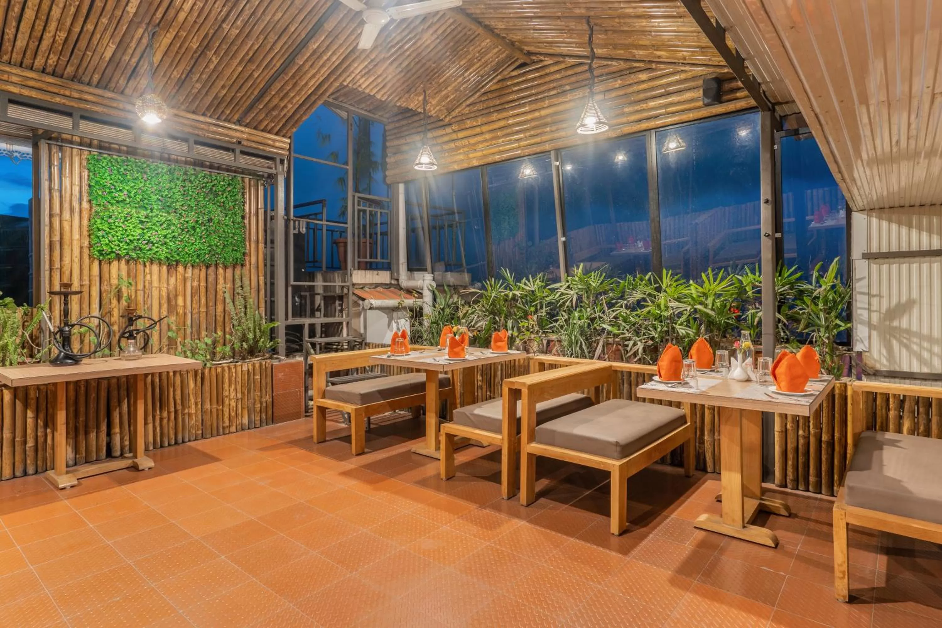 Restaurant/Places to Eat in Summit Alpine Abode Hotel