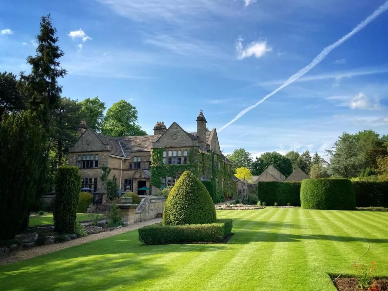 Garden, Property Building in Fischers Baslow Hall - Chatsworth