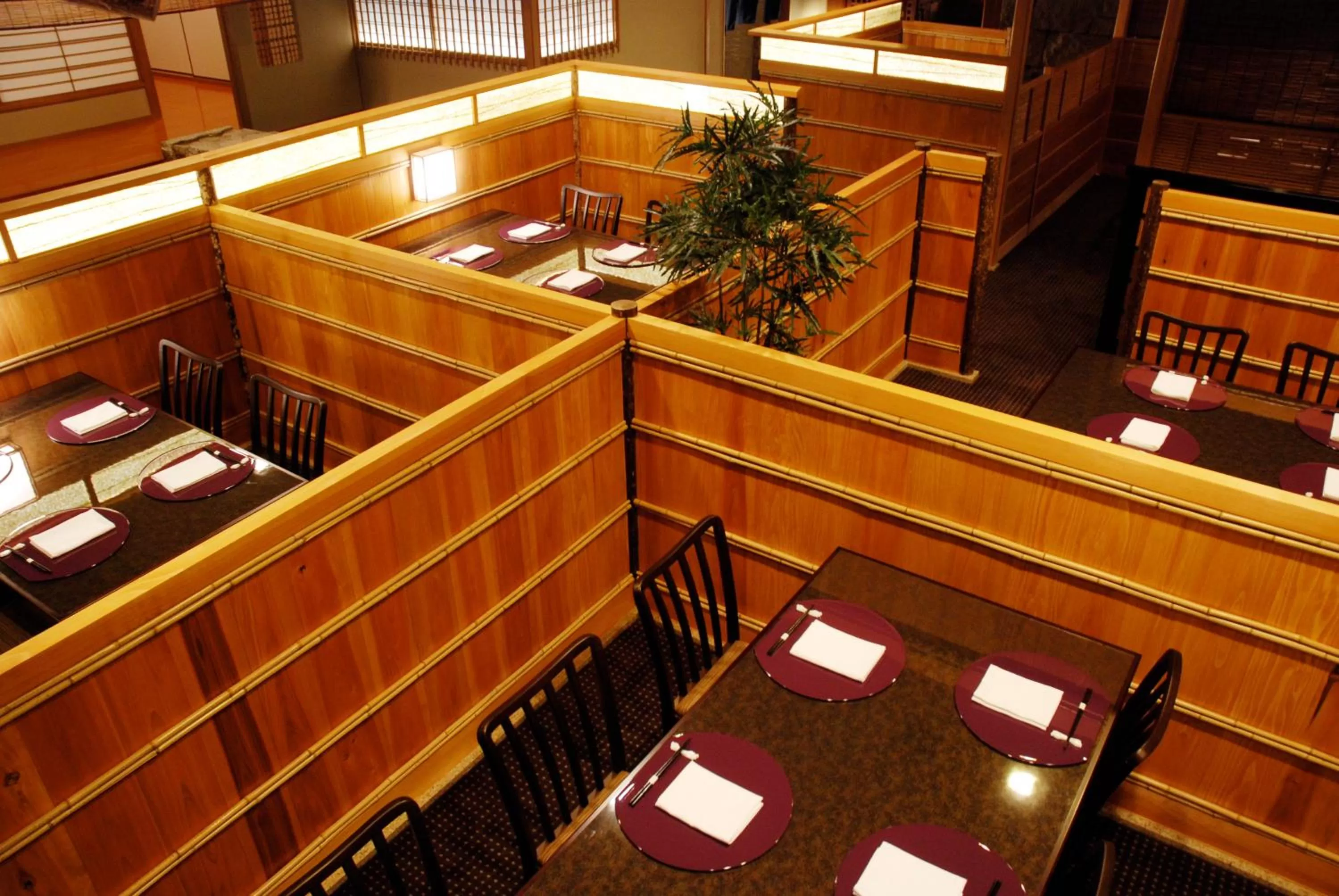 Restaurant/places to eat in Hotel Metropolitan Edmont Tokyo