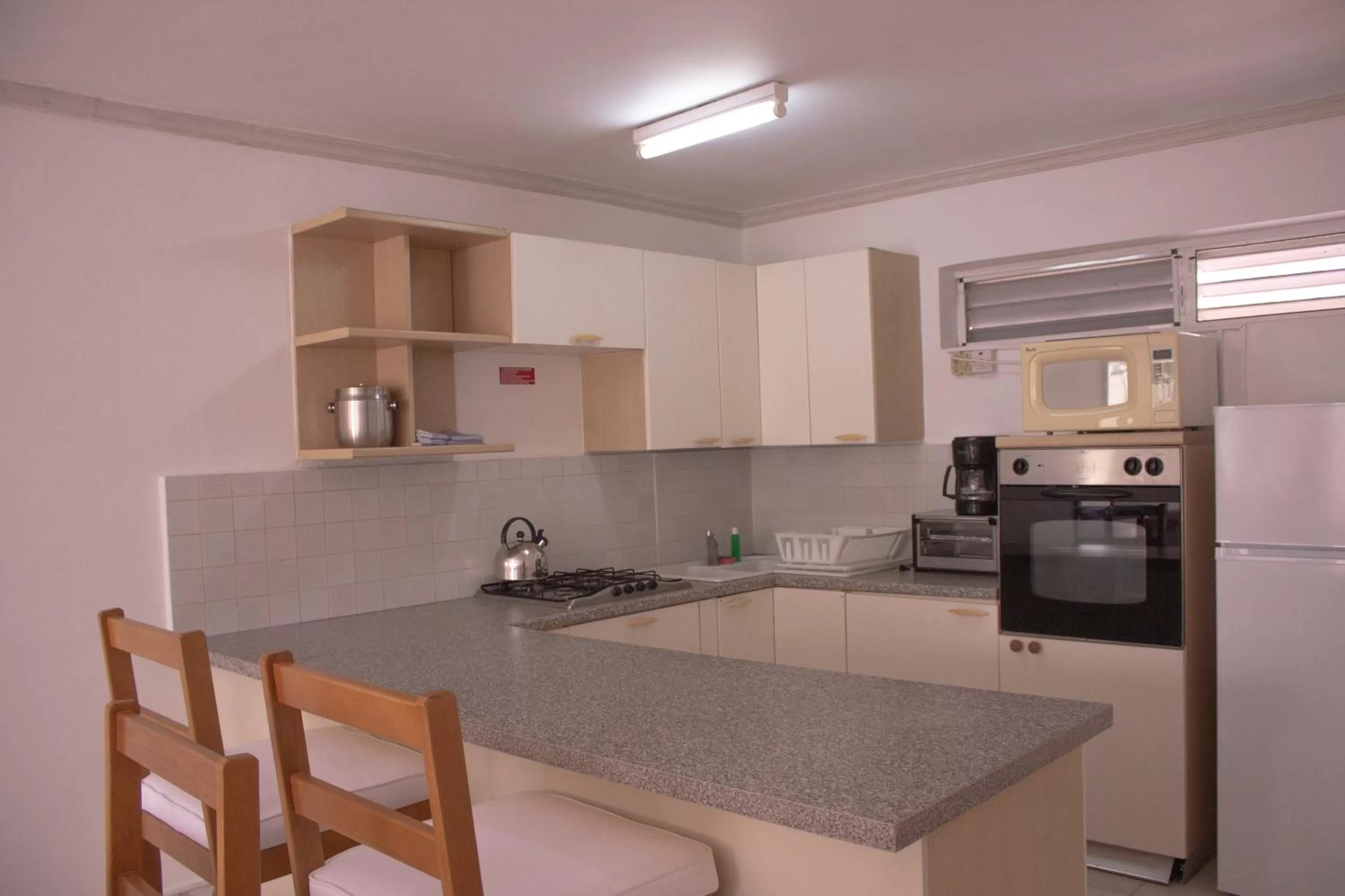 Kitchen or kitchenette in Pirate's Inn