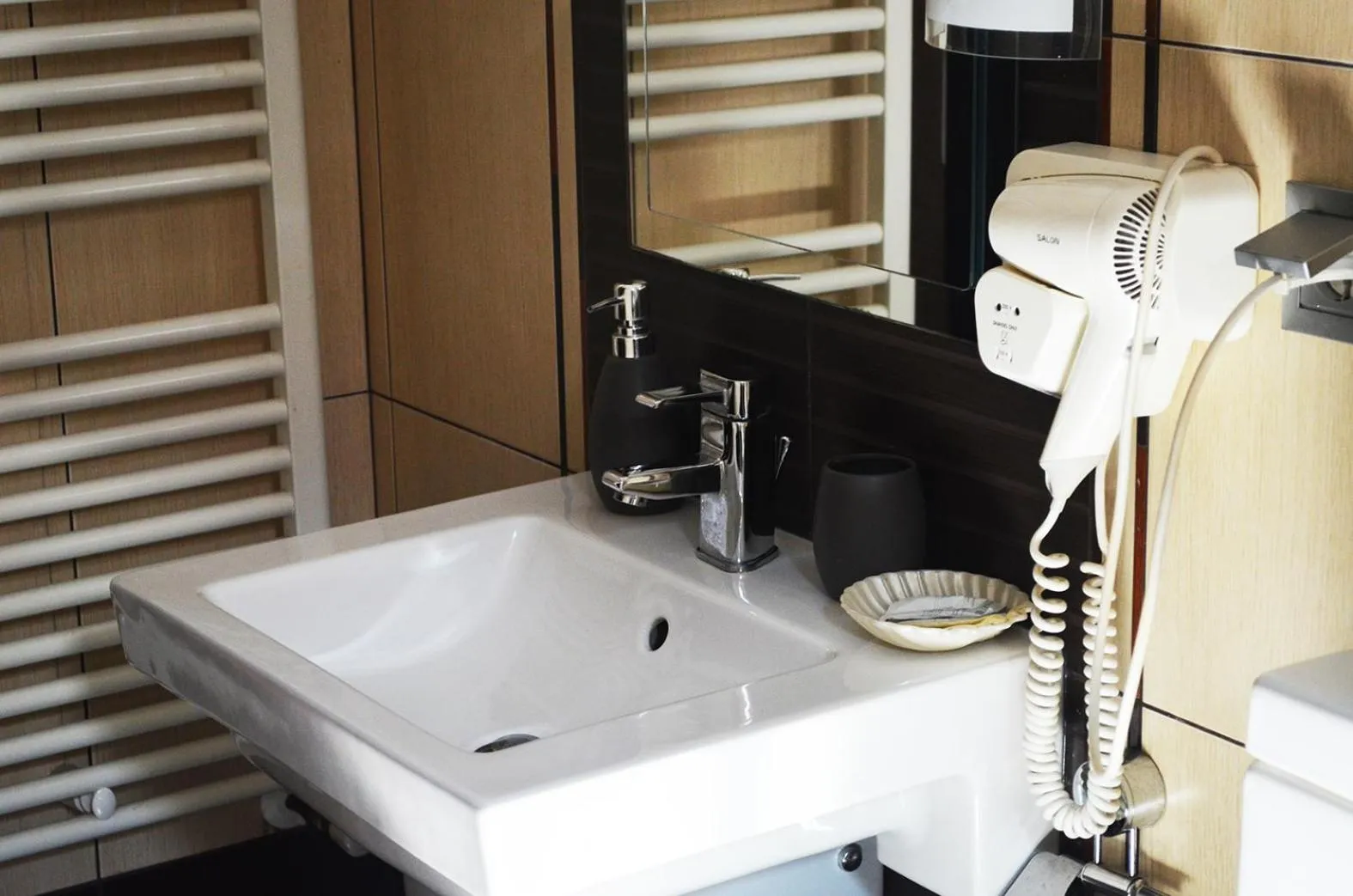 Bathroom in Hotel Premier