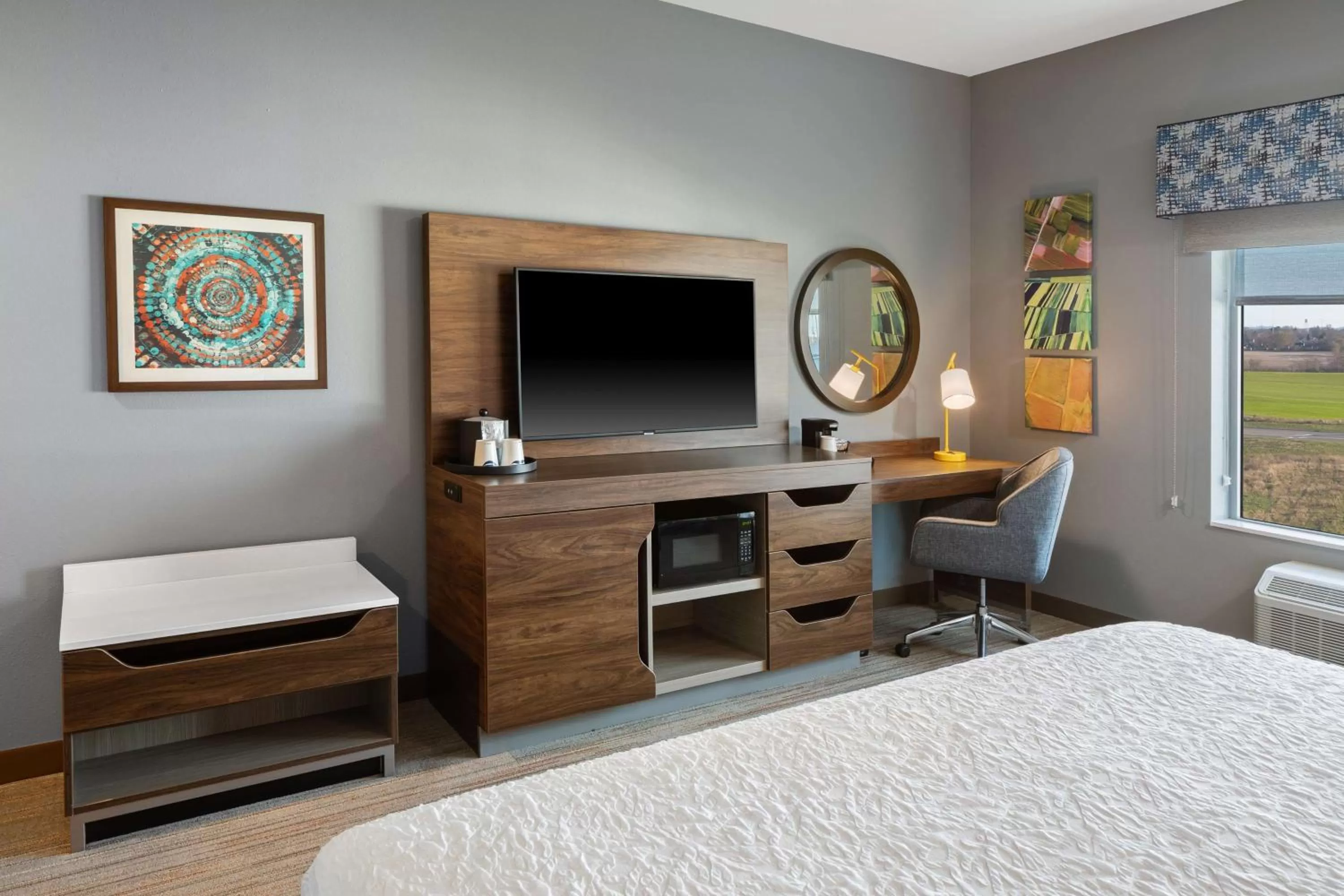 Bedroom, Bed in Hampton Inn Circleville, Oh