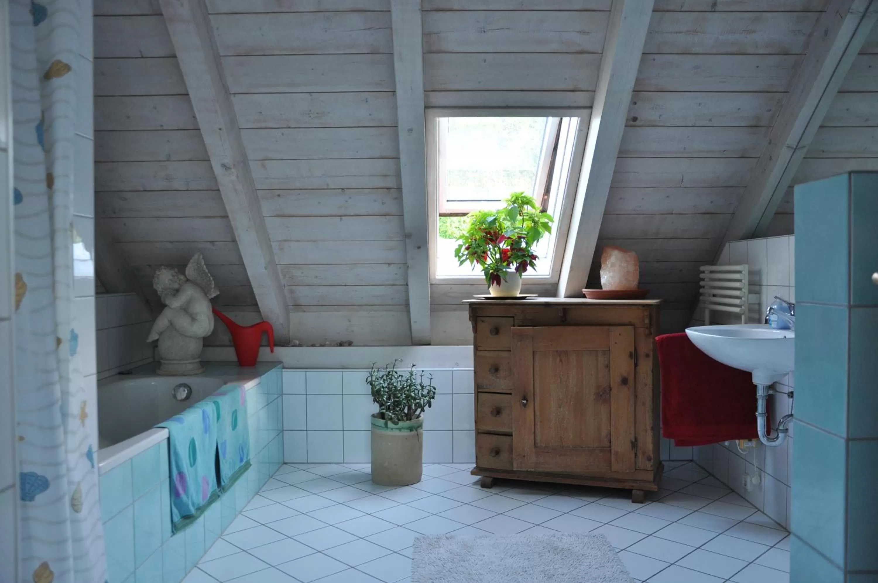 Bathroom, Kitchen/Kitchenette in Bed and Breakfast Bavaria München