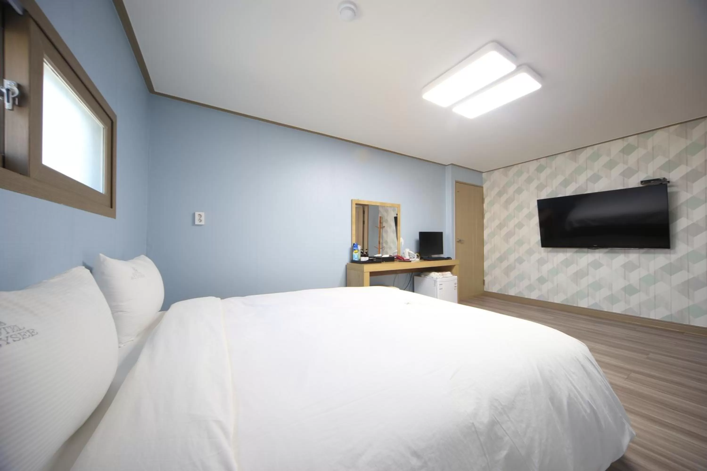 Bedroom, Bed in Elysee Hotel