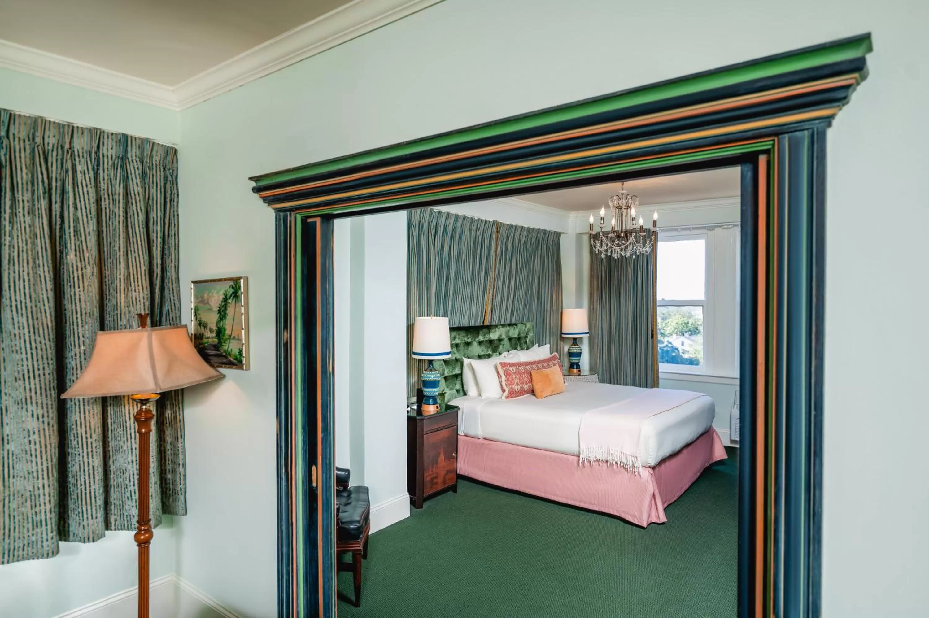 Bedroom, Bed in The Pontchartrain Hotel