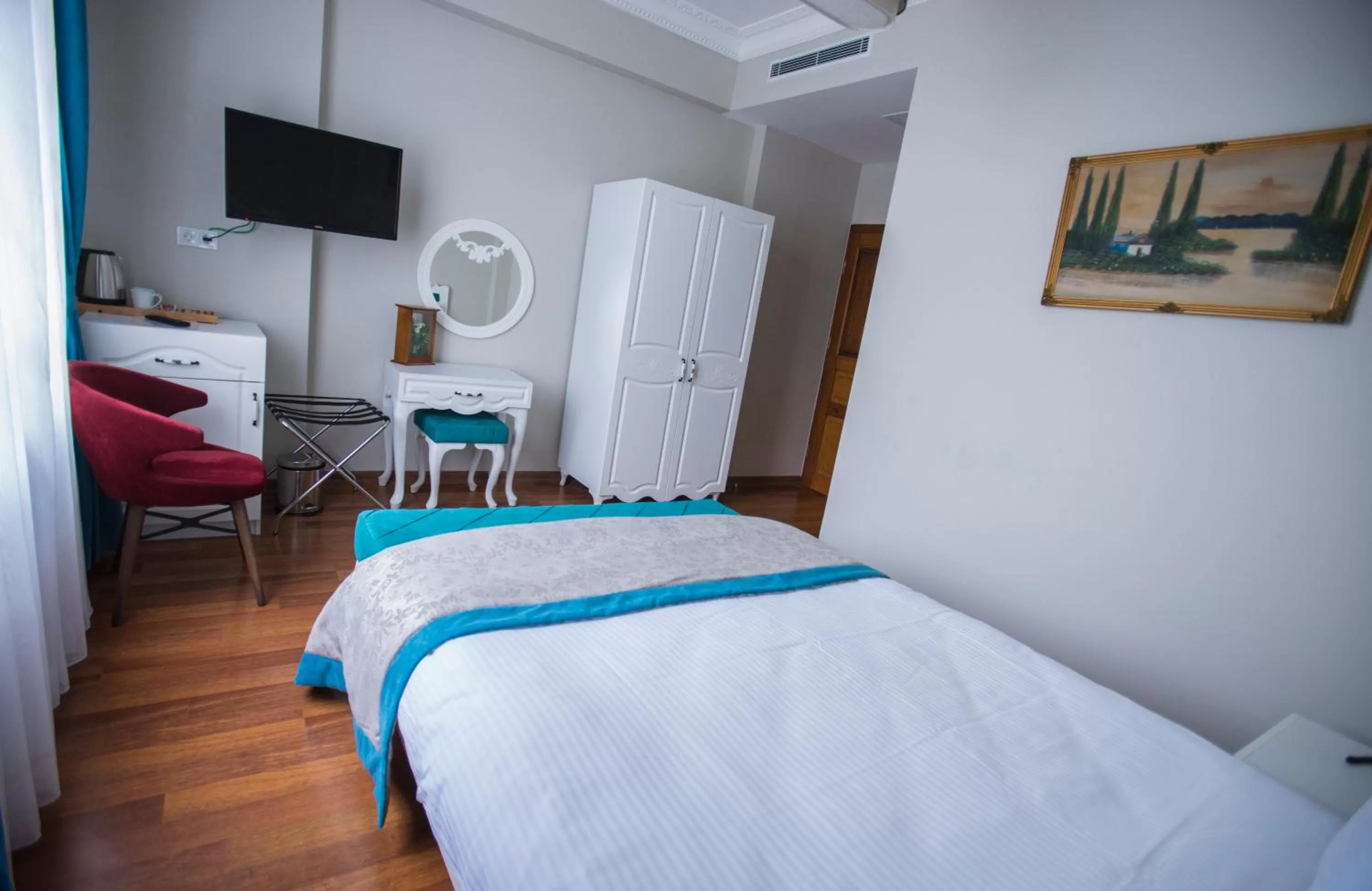 Bedroom, Bed in The Void Hotel