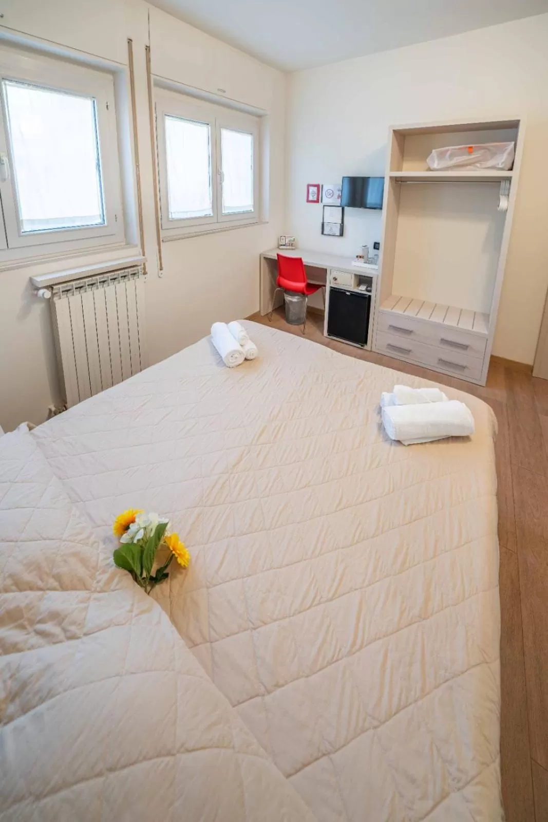 Bed in Hotel Cairoli