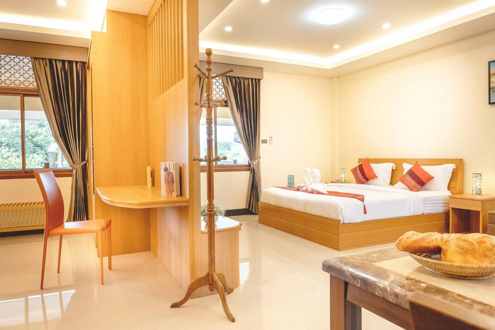 Photo of the whole room, Bed in AU Place Hotel