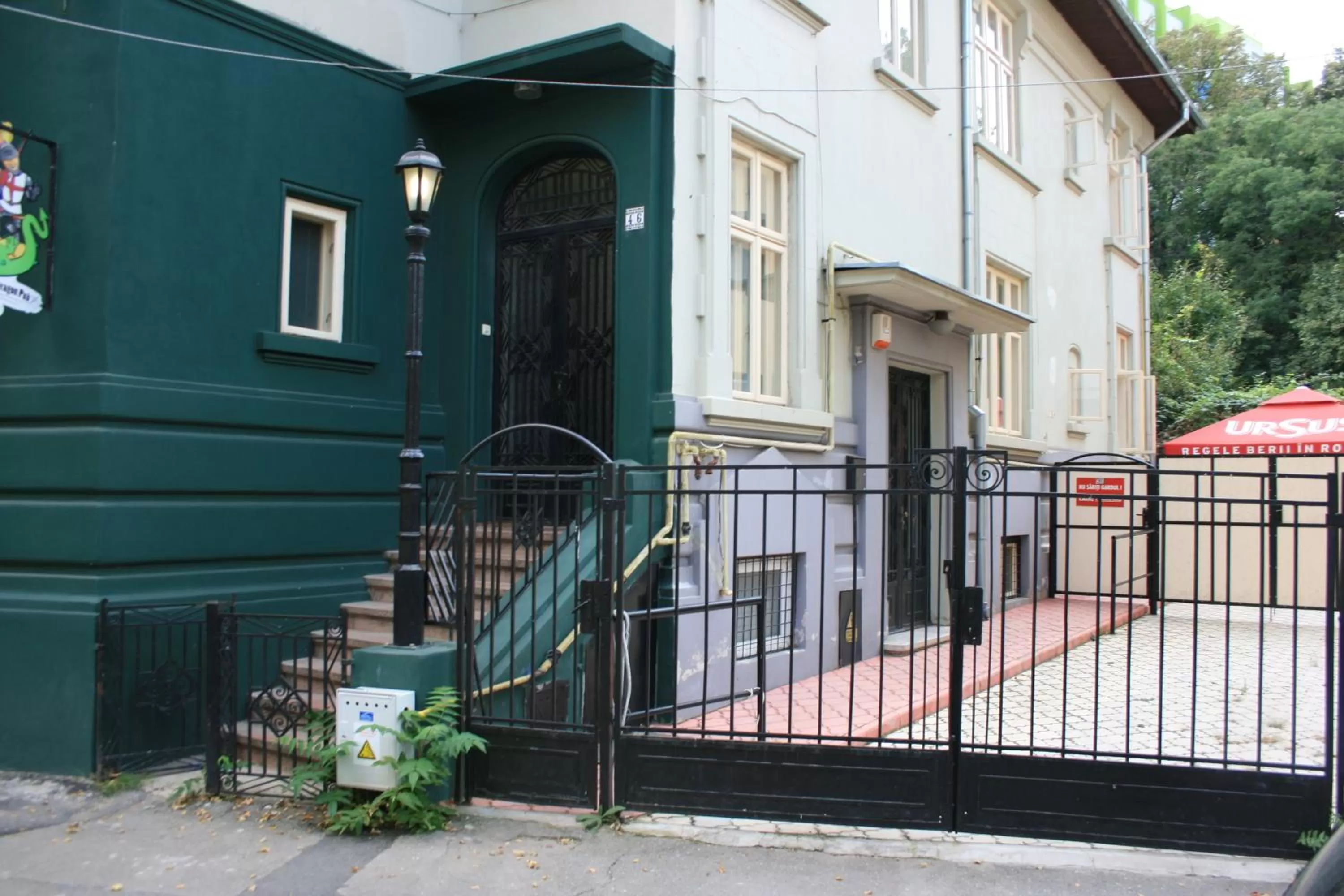 Facade/entrance in George&Dragon Rooms