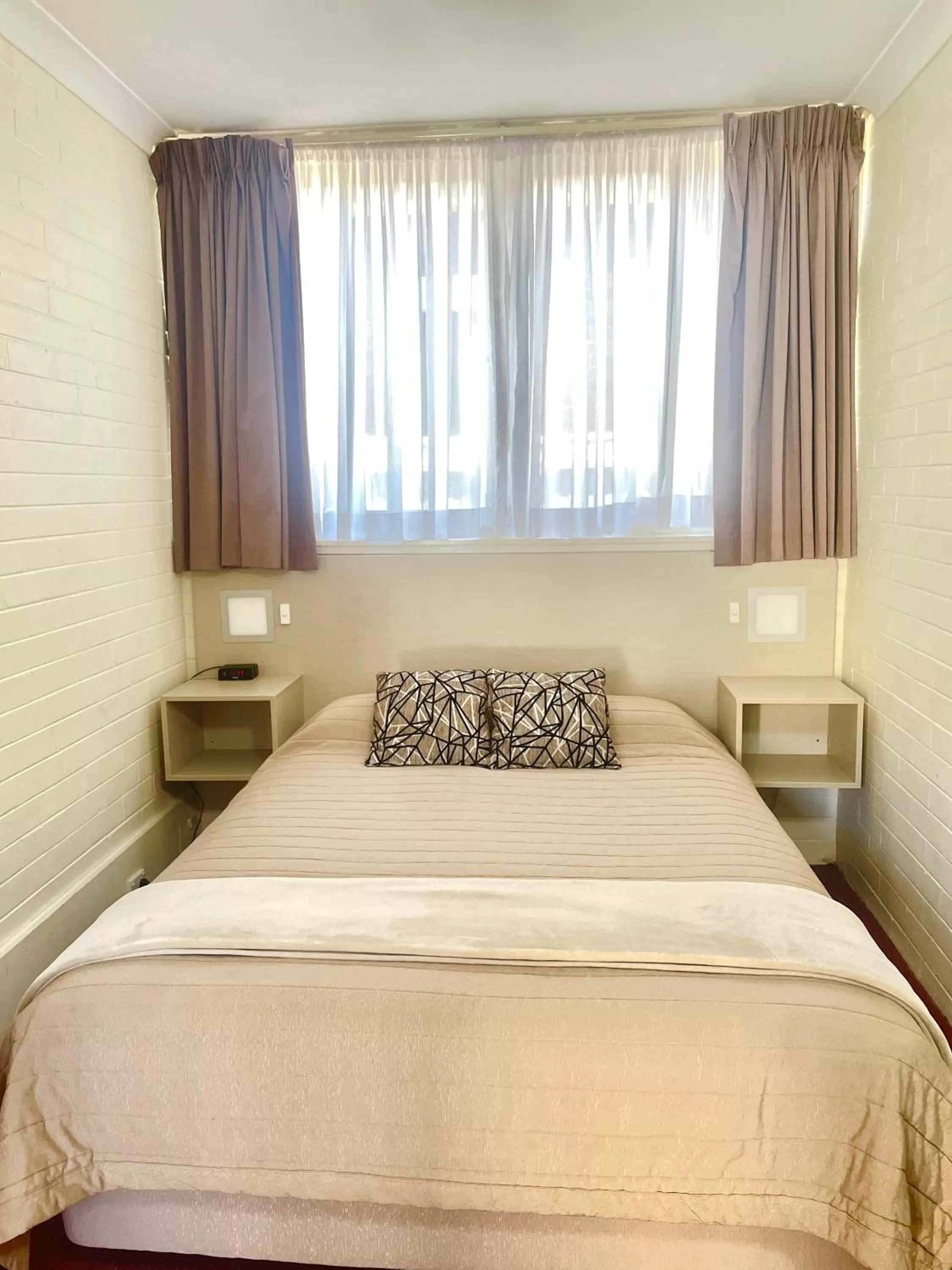 Bed in Goulburn Motor Inn