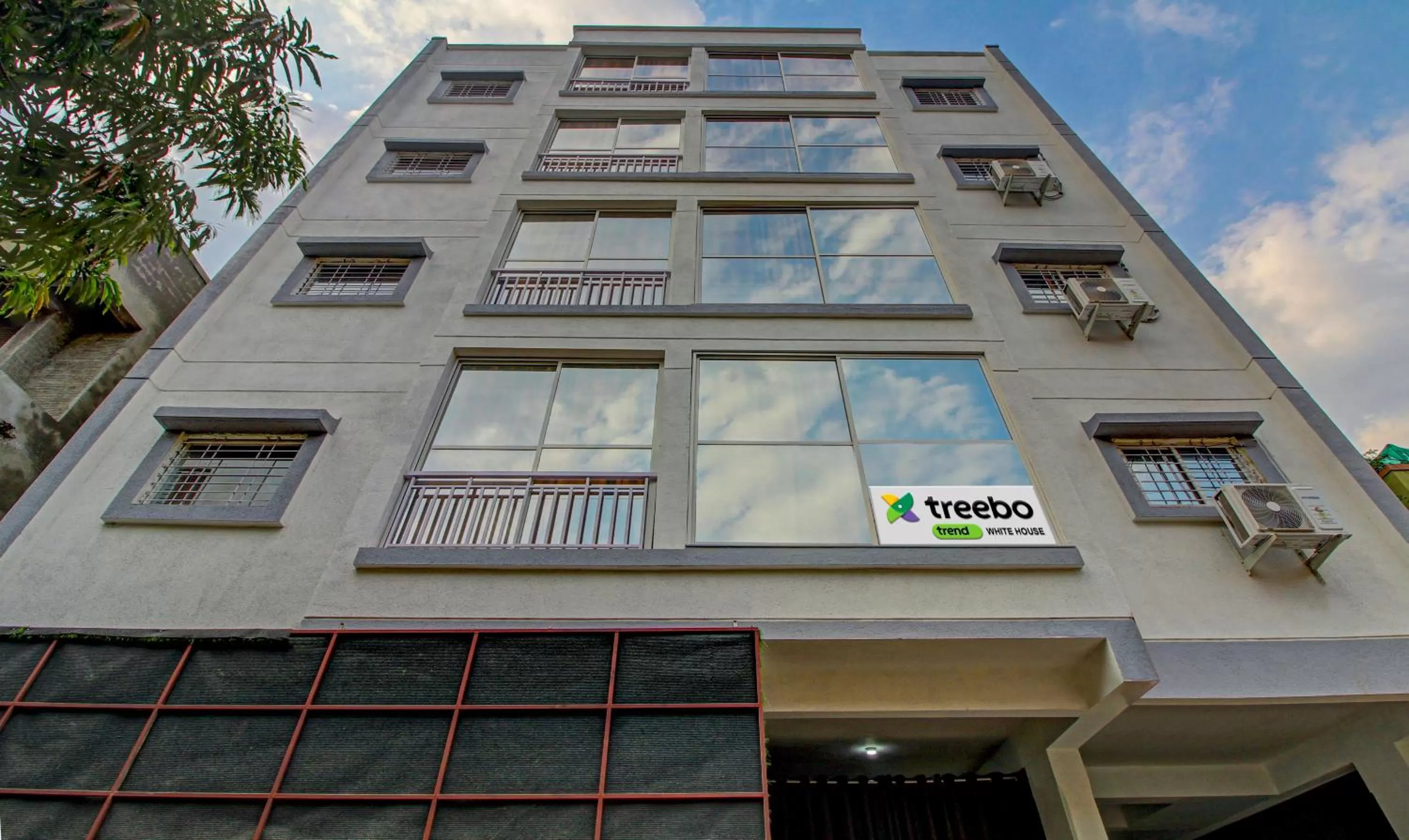 Property Building in Treebo Trend White House