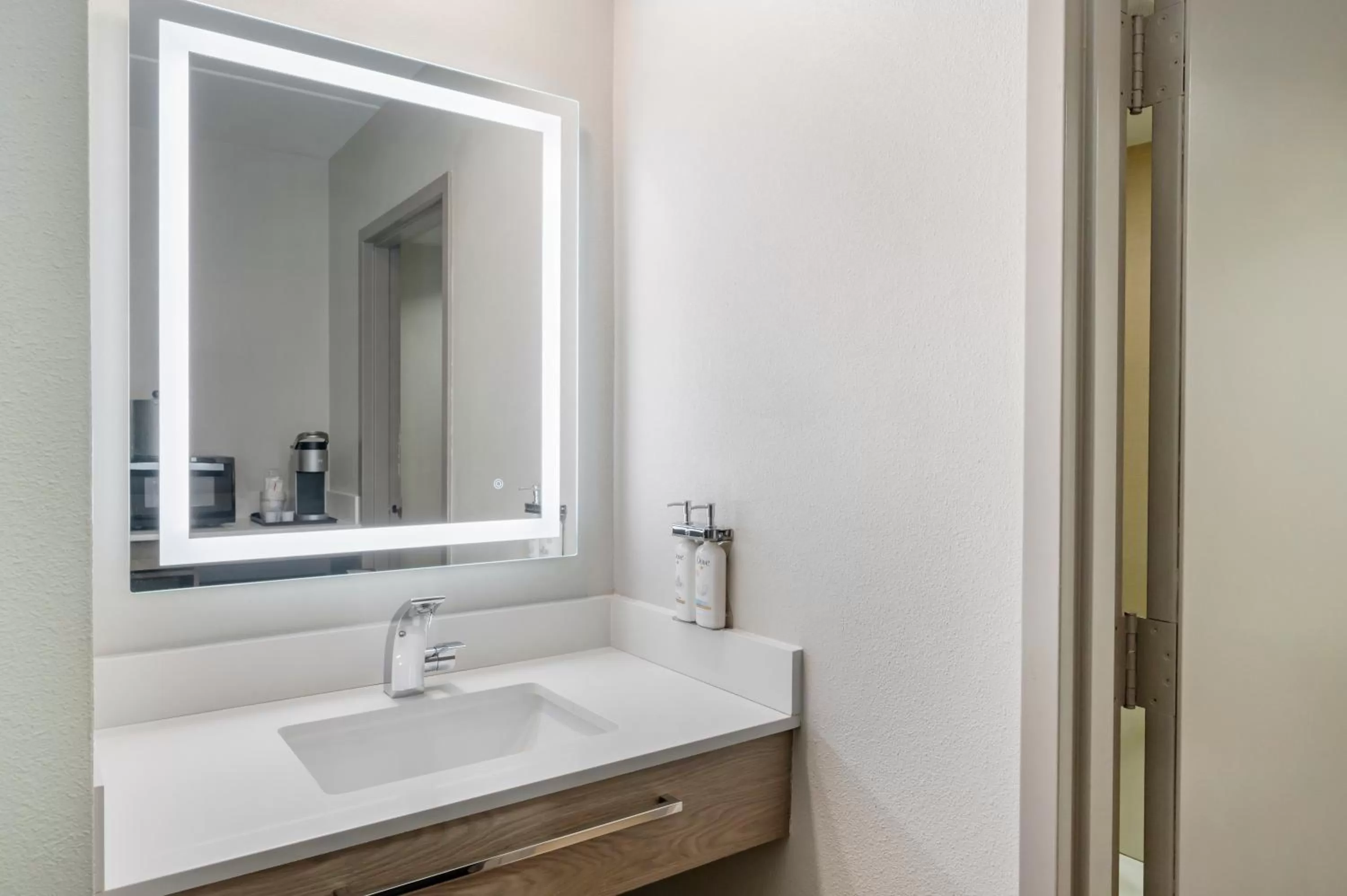 Bathroom in Holiday Inn Express Greencastle by IHG