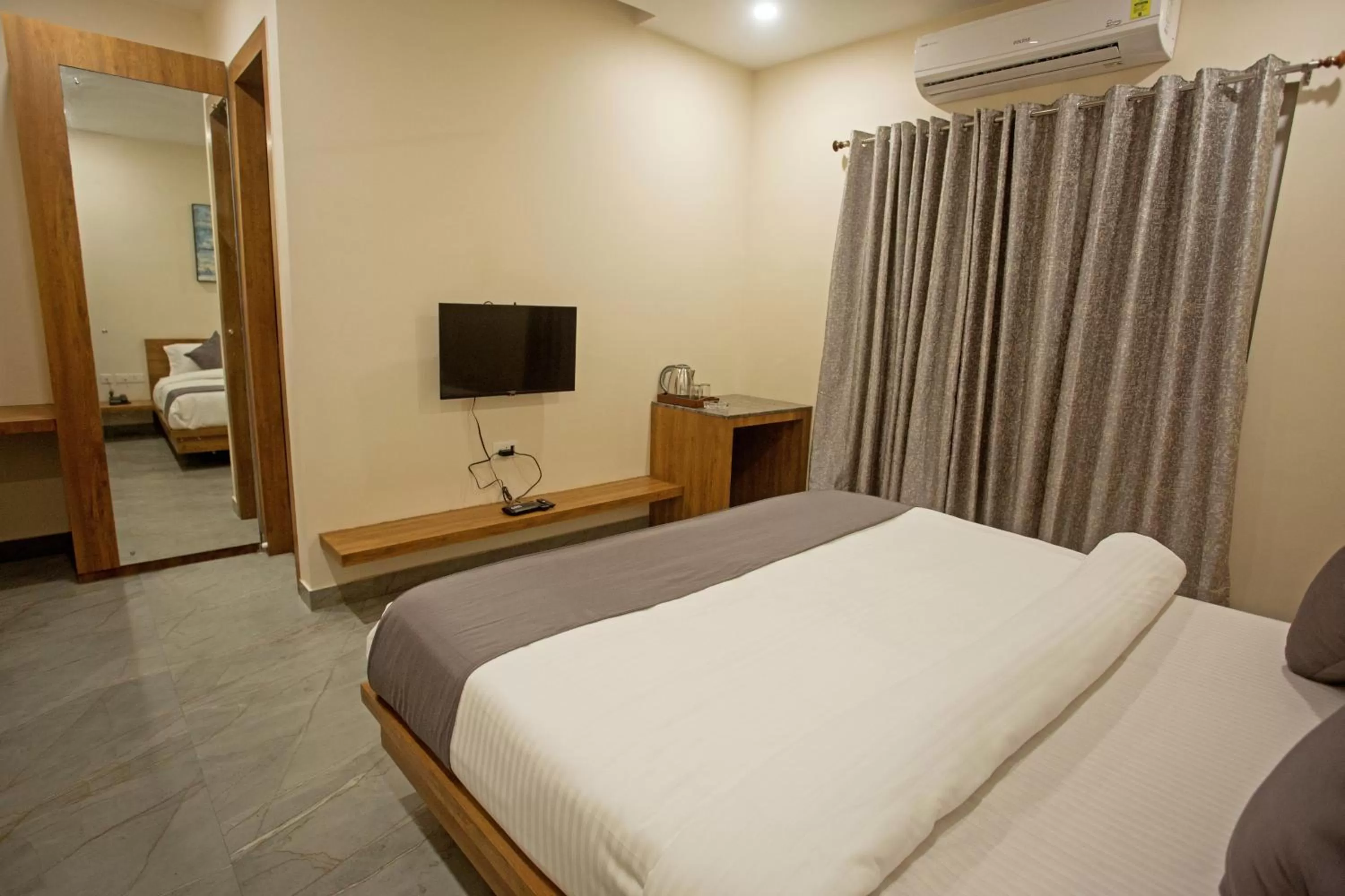 TV and multimedia, Bed in Grey House Inn