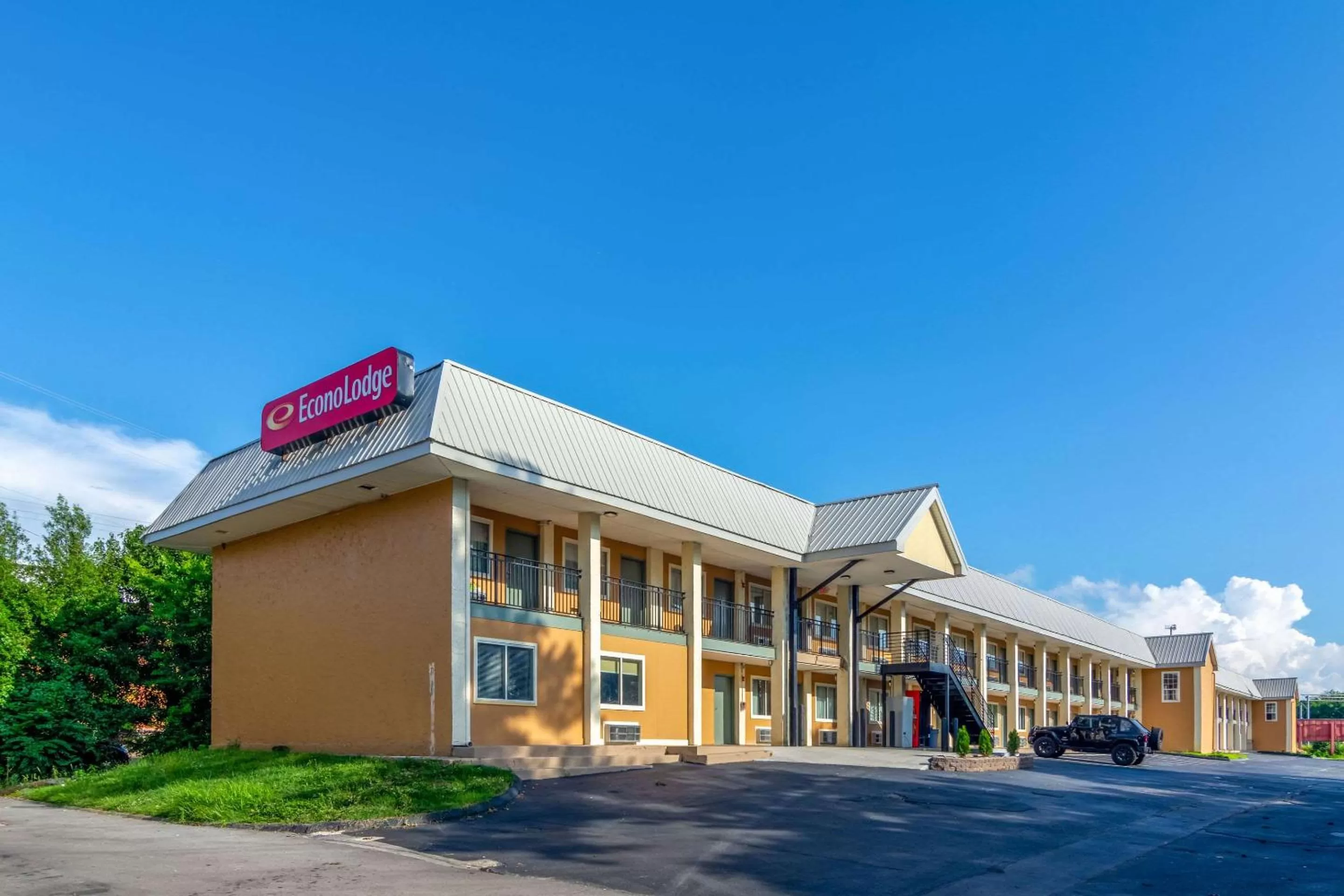 Property building in Econo Lodge East Ridge