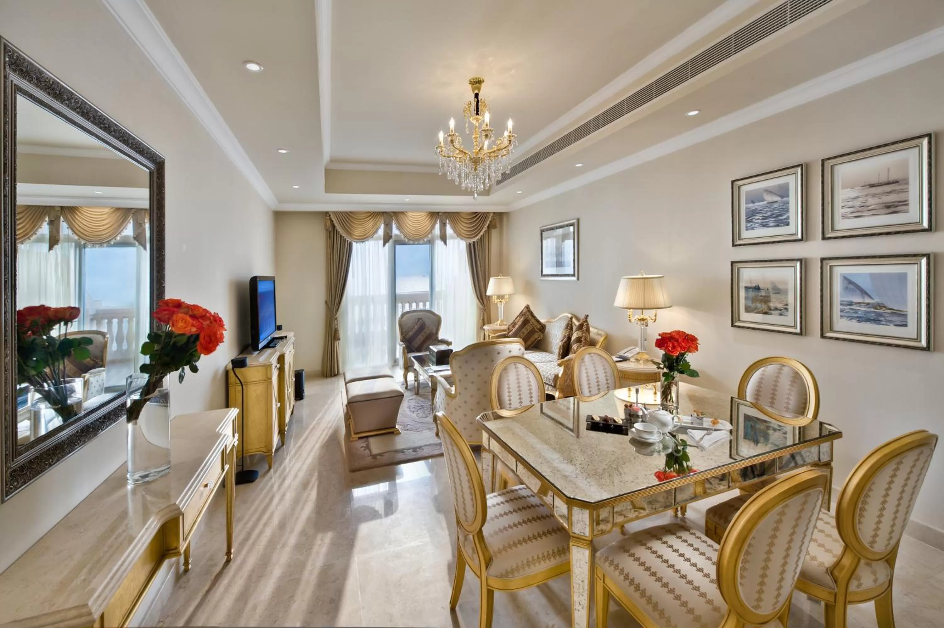 Living room in Kempinski Hotel Palm Jumeirah