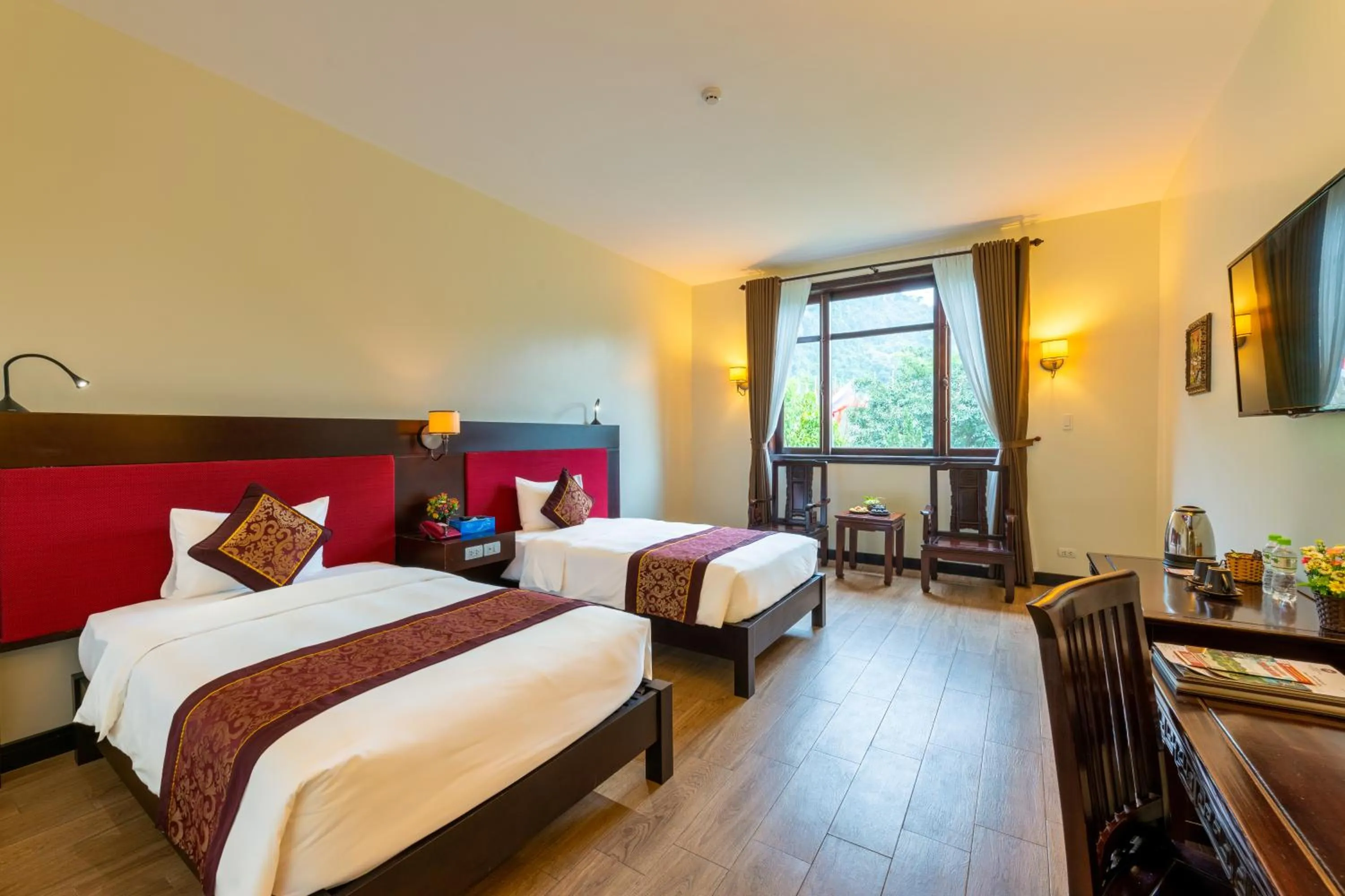 Photo of the whole room, Bed in Khách xá Bái Đính