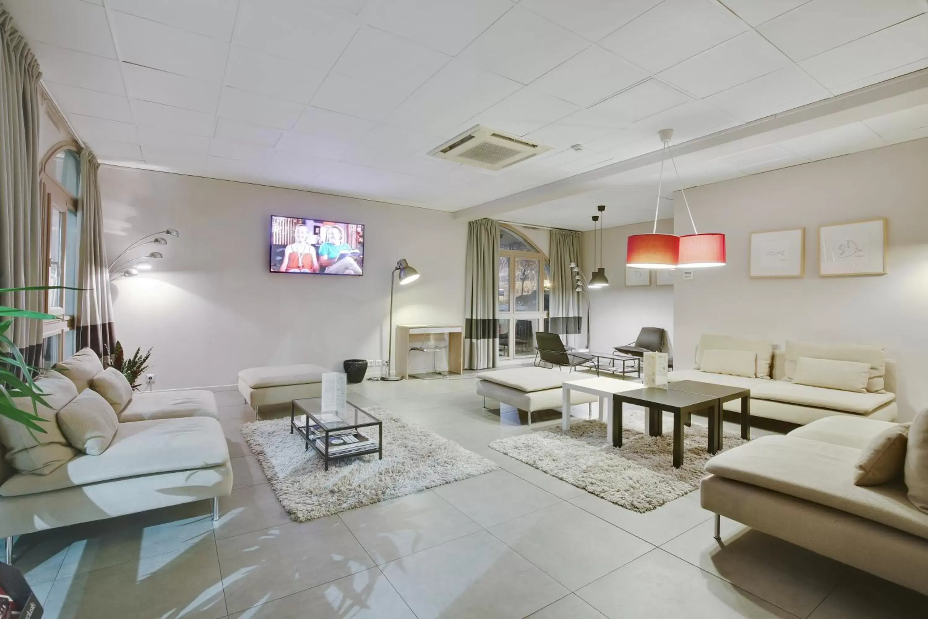 Superior Twin Room in Hôtel l'Amandier Superior Twin Room in Hôtel l'Amandier