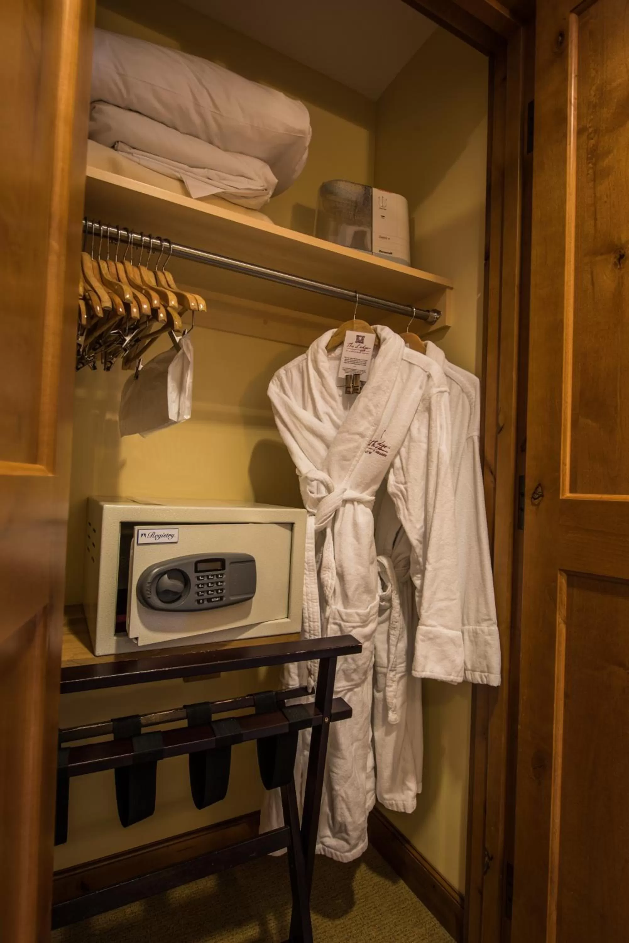 The Lodge at Mountaineer Square, A Vail Resorts Property