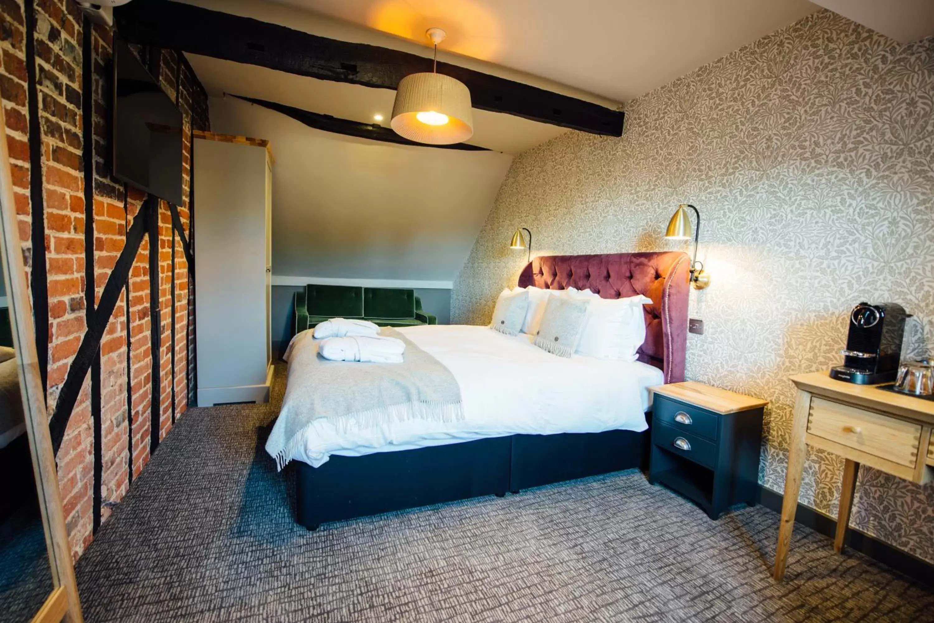 Family Room in The White Hart Family Room in The White Hart