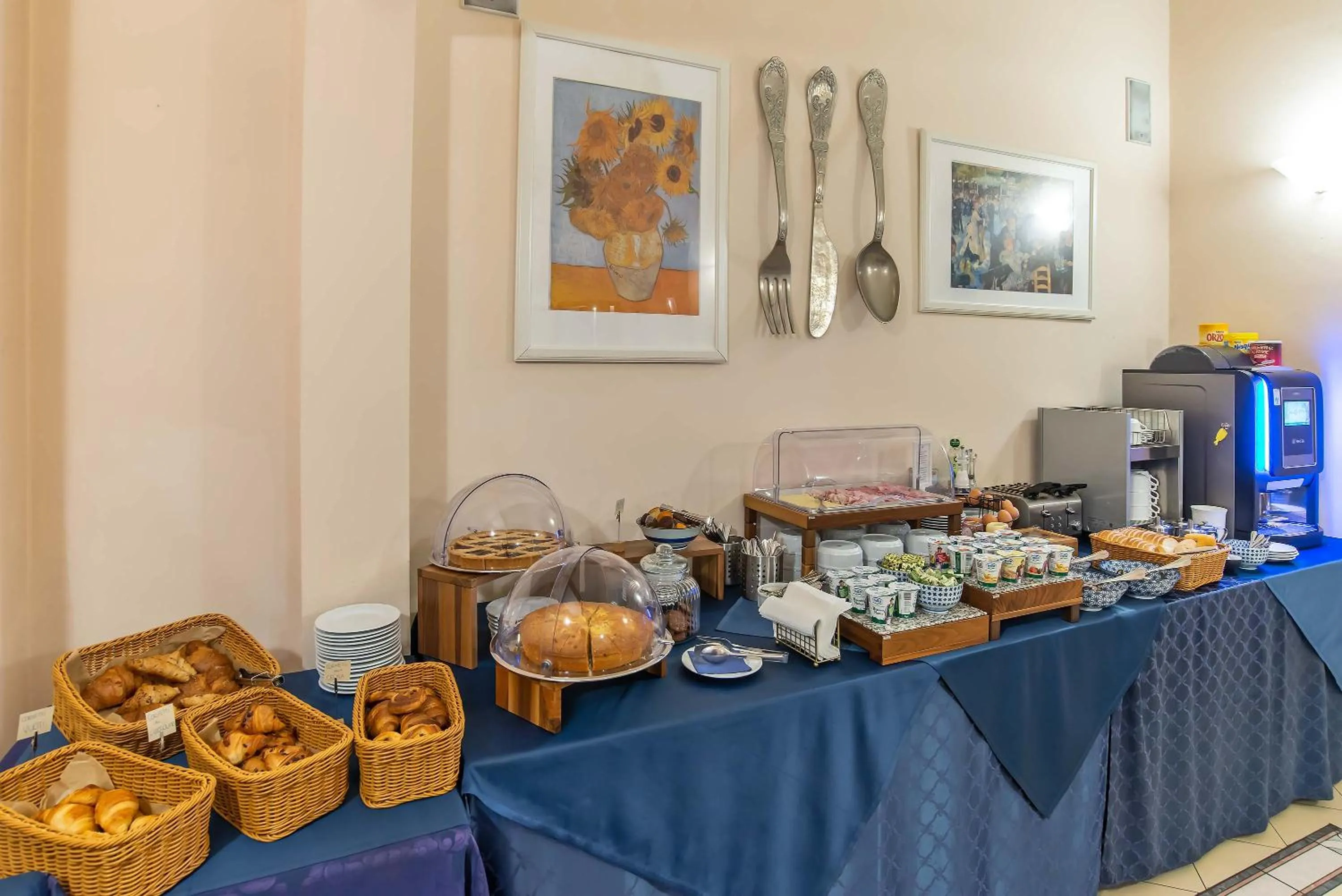 Breakfast in Hotel Bonifacio