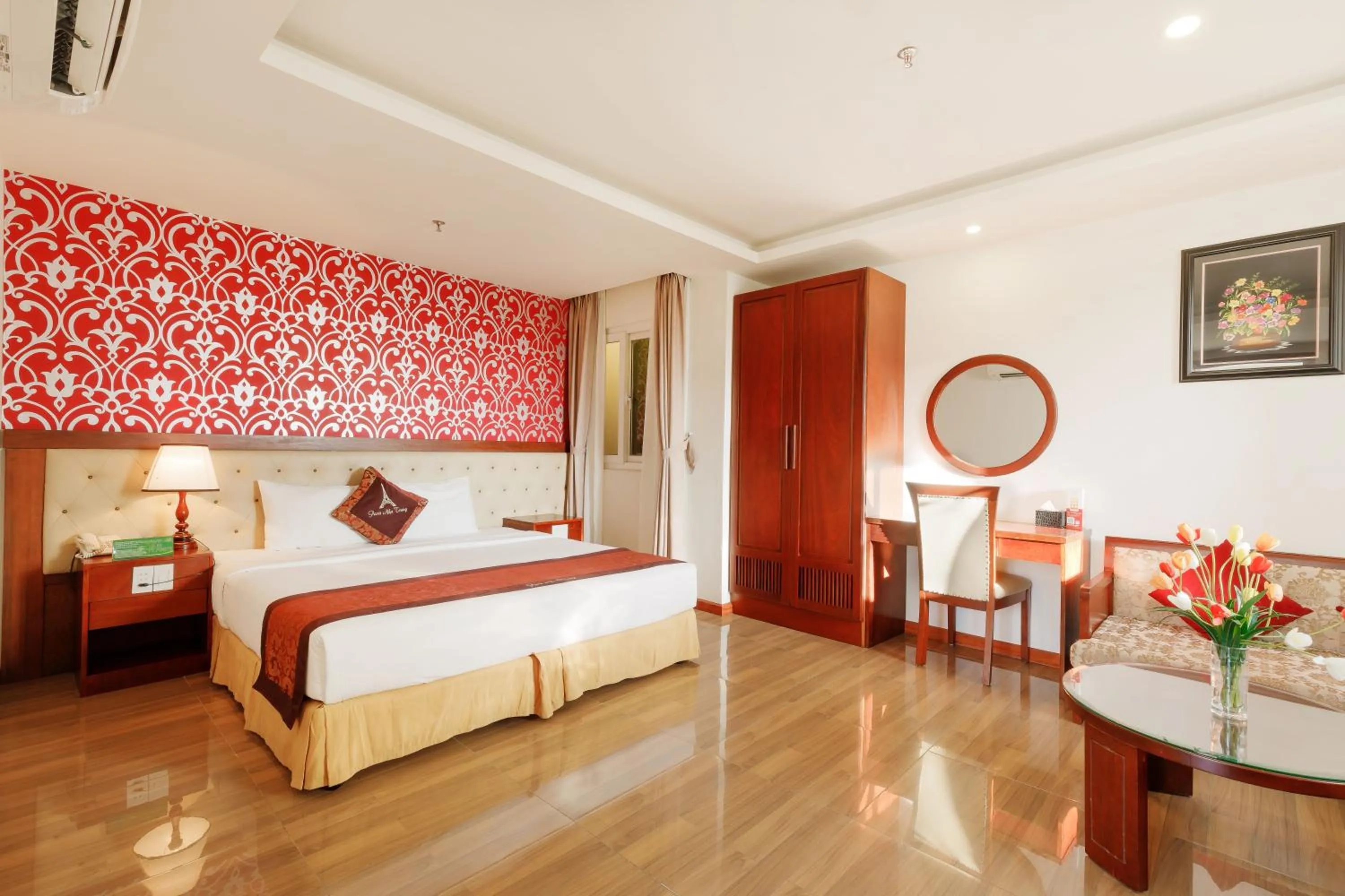 Bed in Paris Luxury Hotel & Apartment Nha Trang