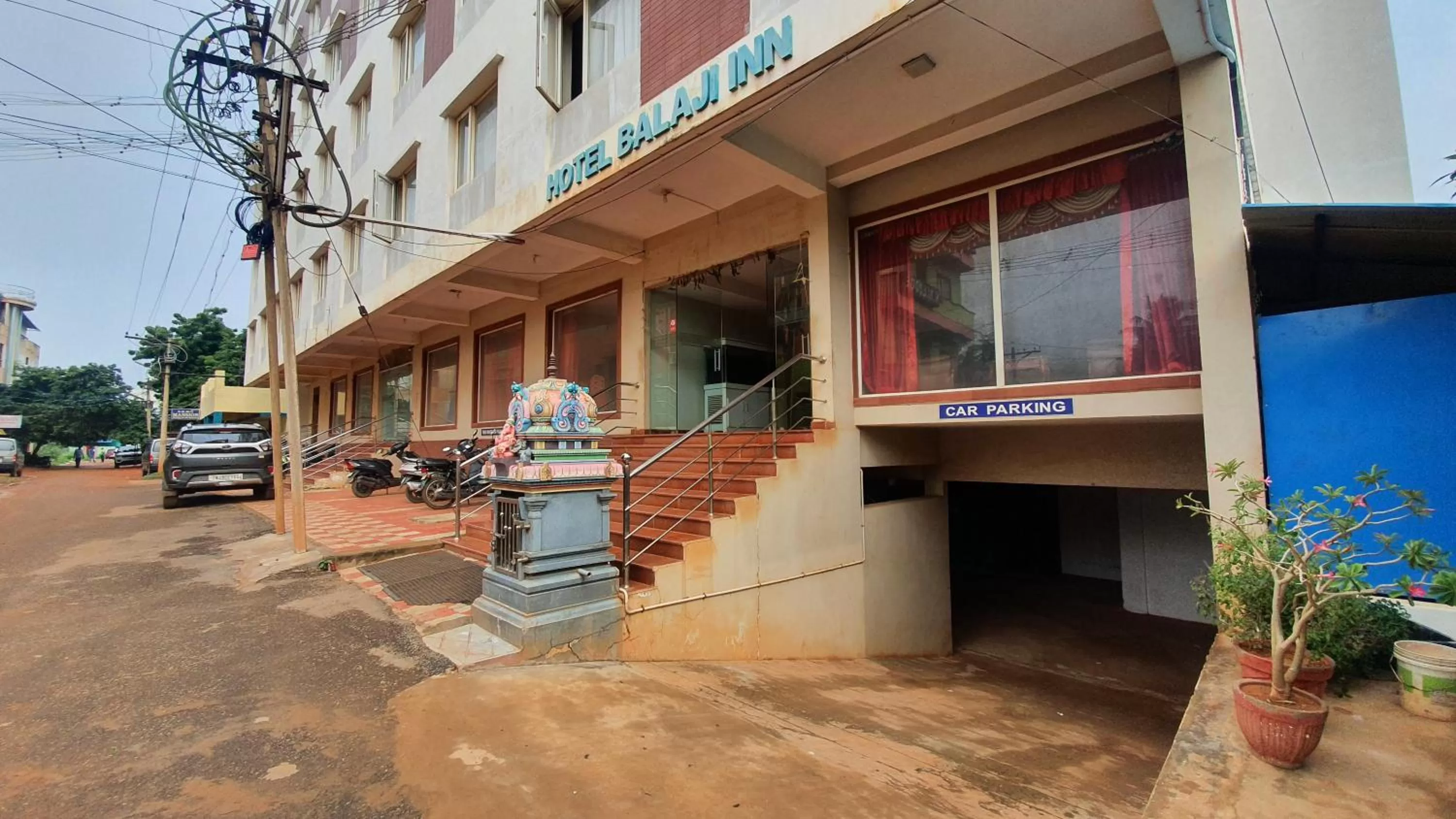 Facade/entrance in Hotel Balaji Inn