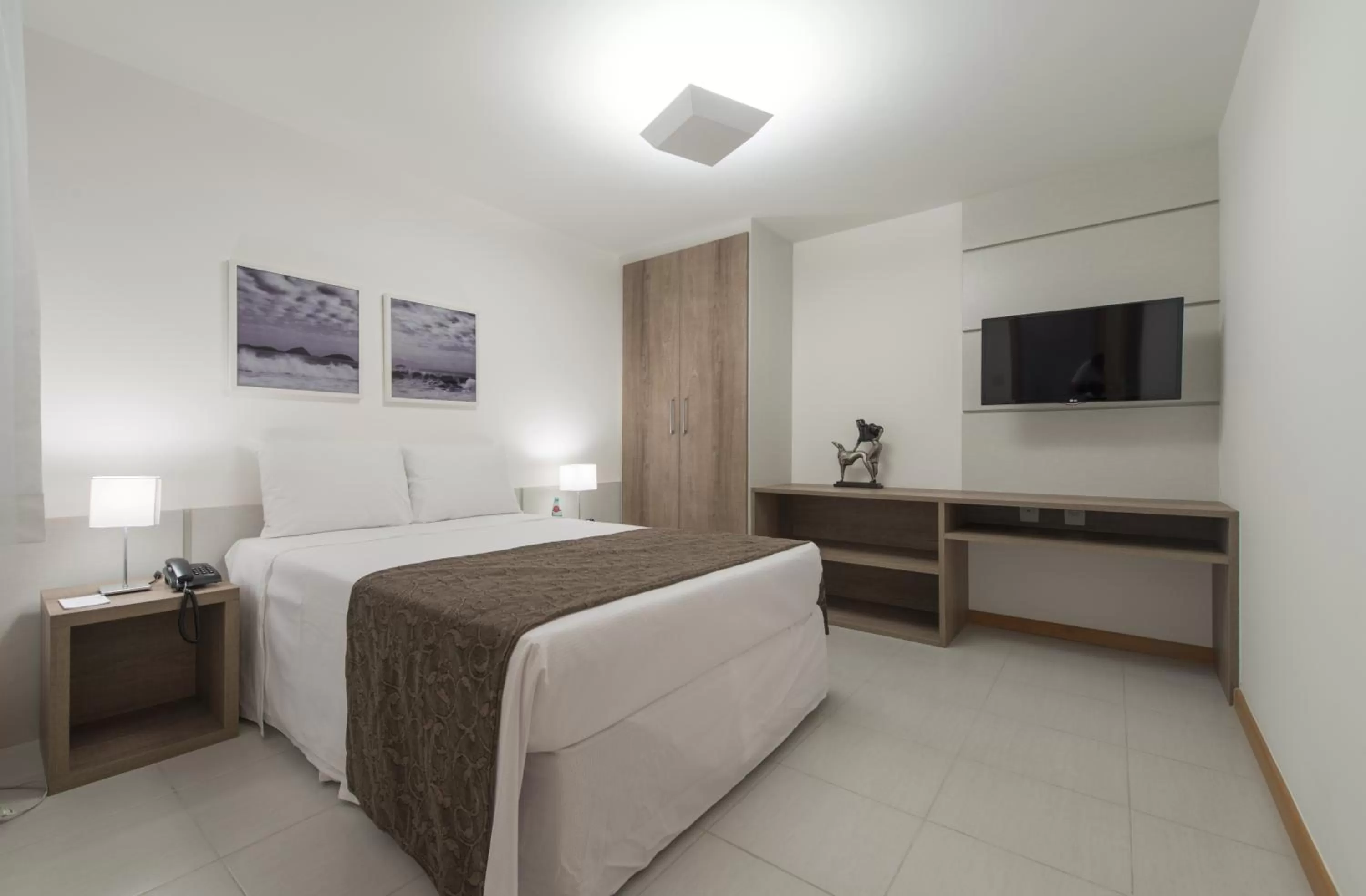 Executive Suite - single occupancy - double bed in Promenade Prime Itaboraí
