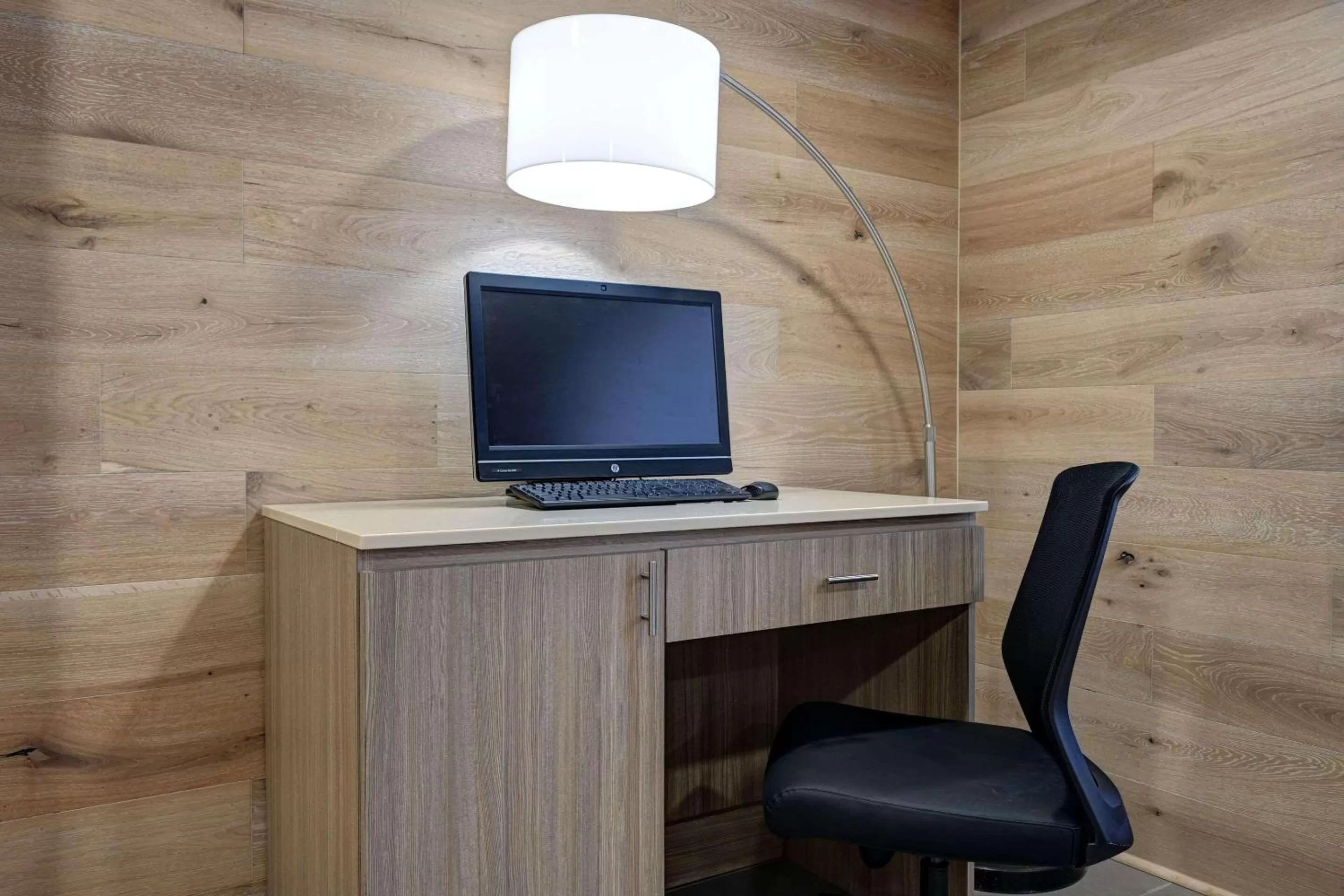 Business facilities in Country Inn & Suites by Radisson, Pierre, SD