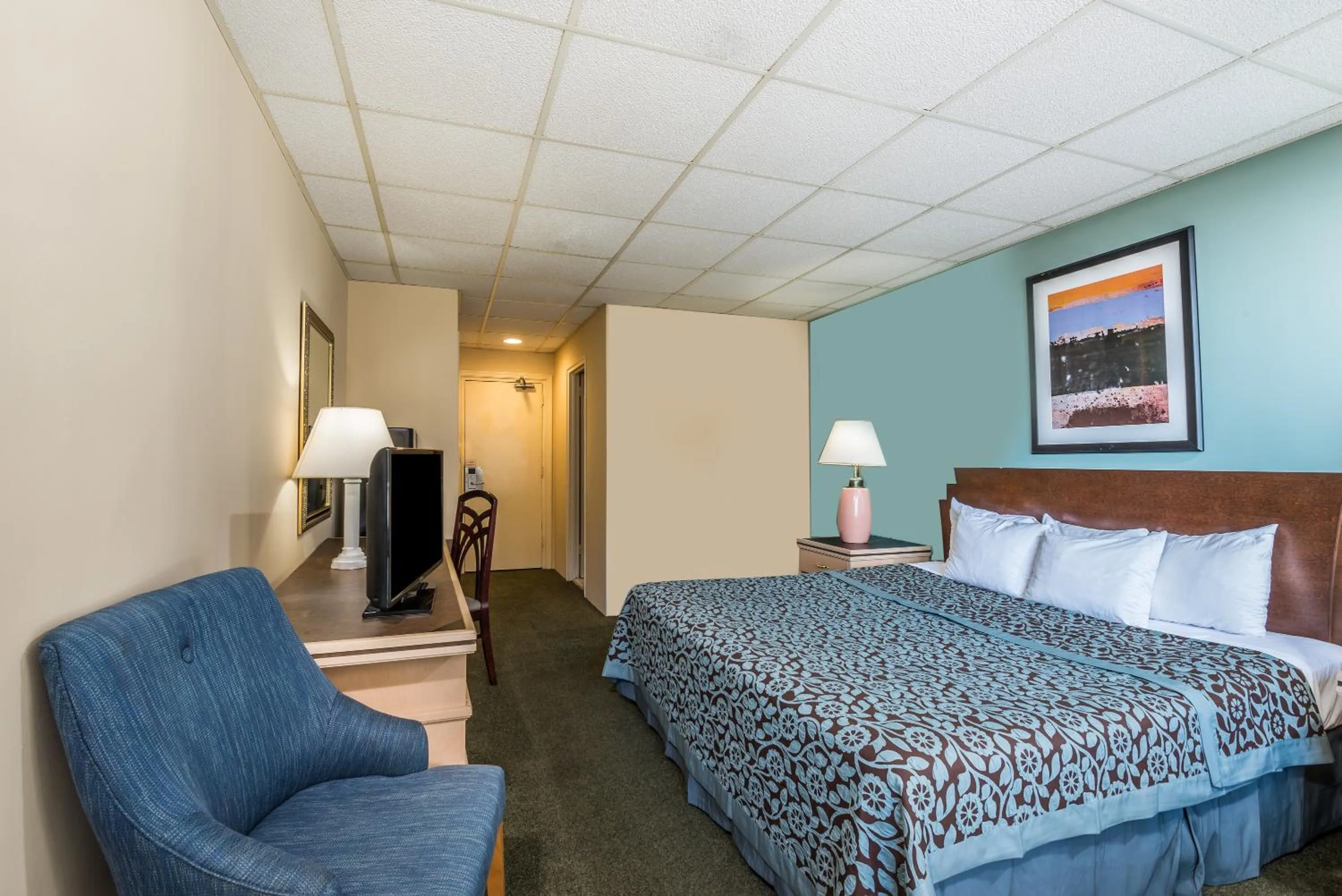 King Room with Balcony and Side View in Days Inn by Wyndham Atlantic City Oceanfront-Boardwalk