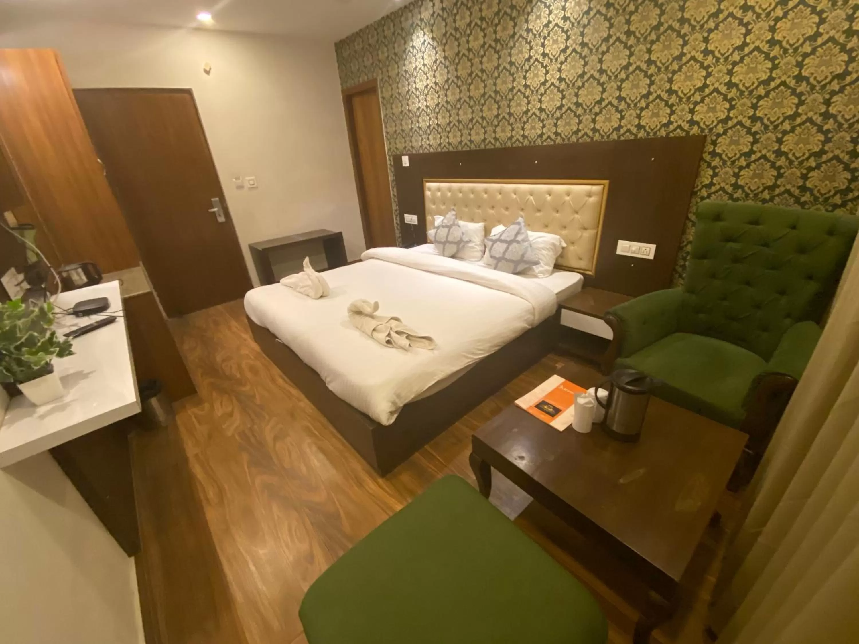 Bed in Hotel Ambika Resort Manali