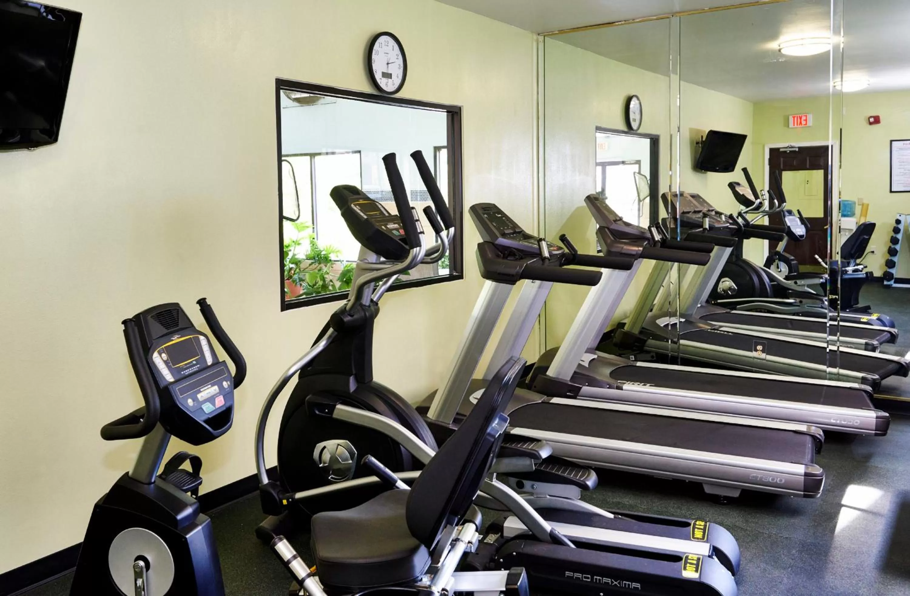 Fitness centre/facilities in Holiday Inn Express & Suites Birmingham South - Pelham by IHG