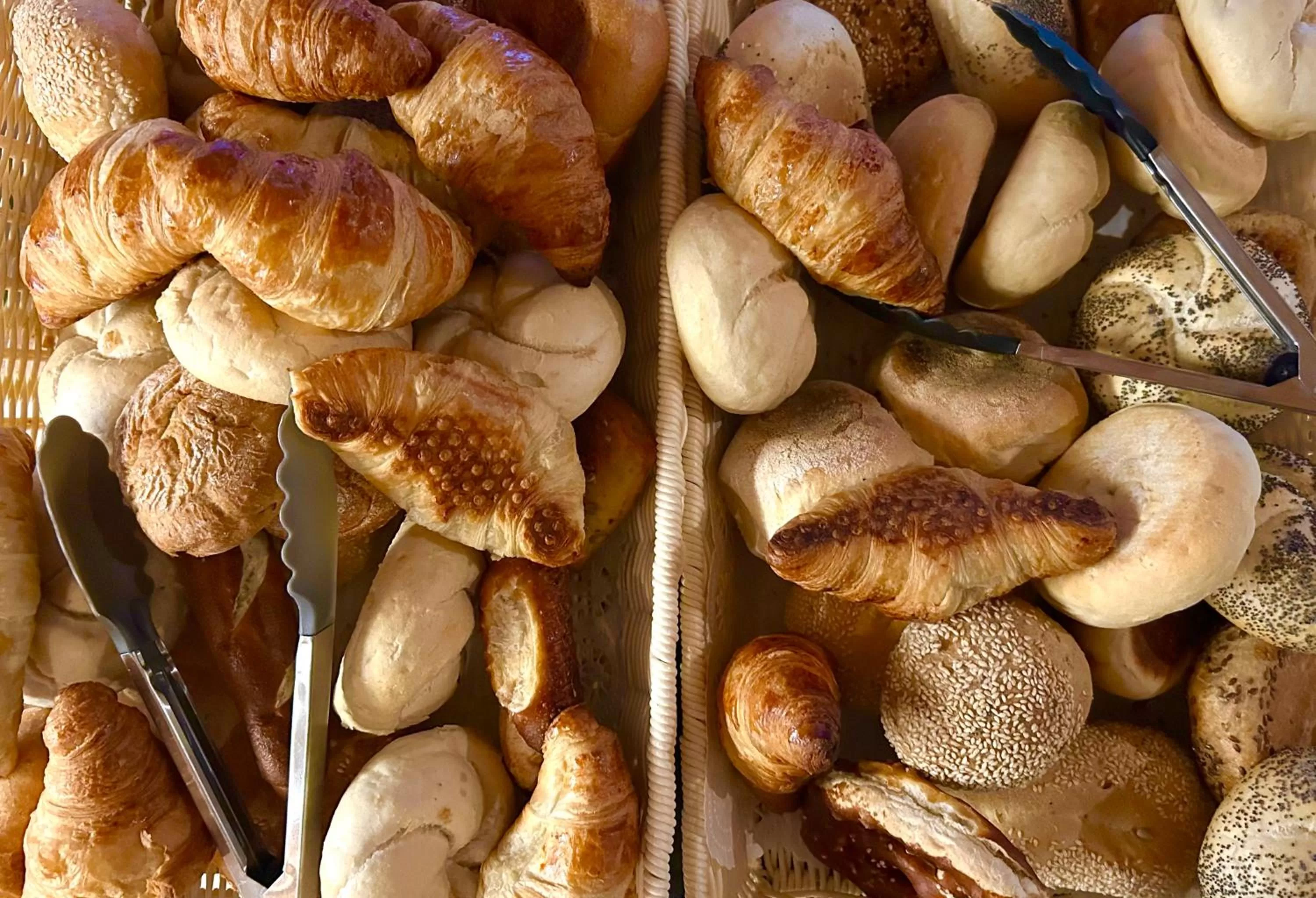 Breakfast in Das Maximilian - Feines Landhotel am Schliersee