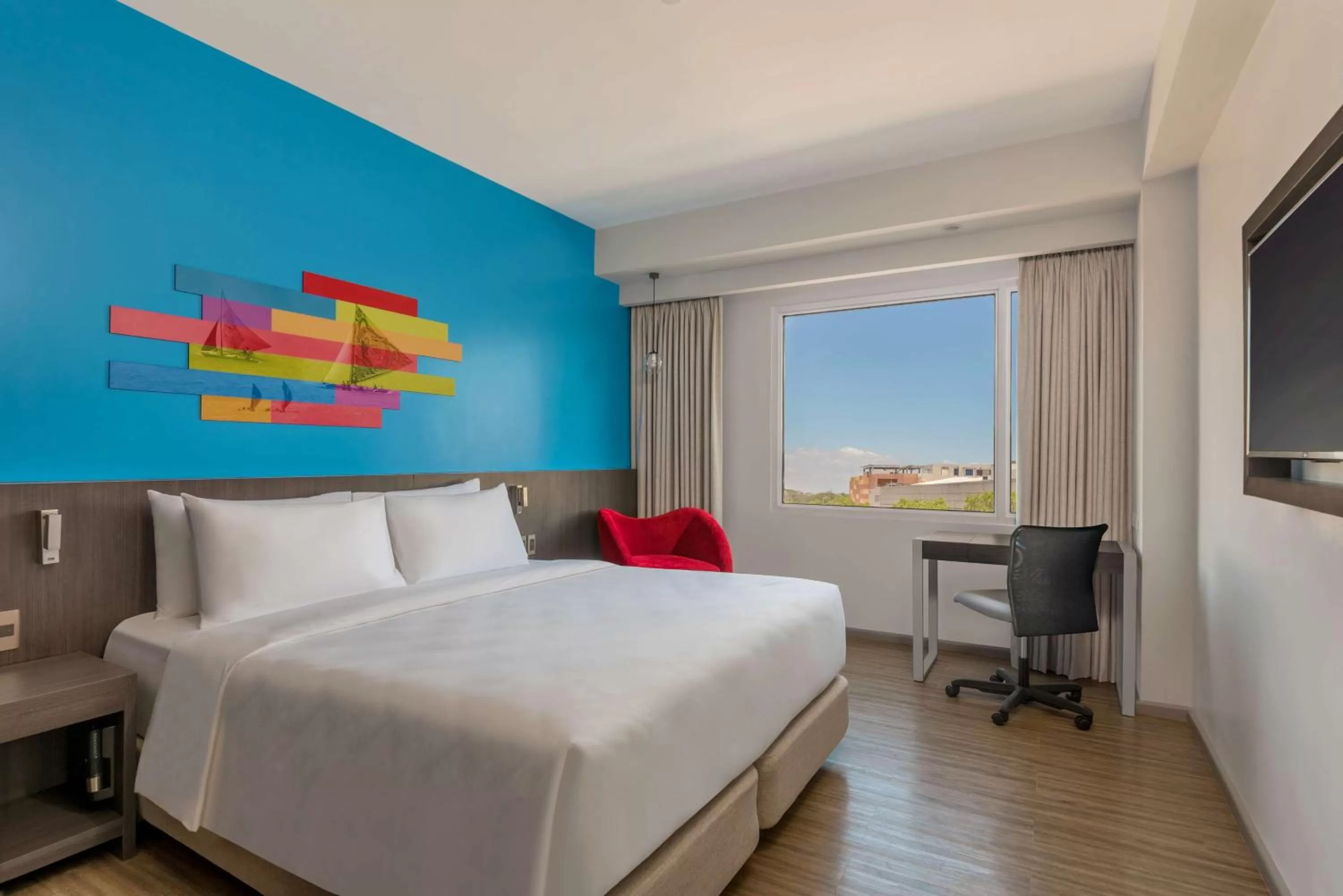 Bedroom, Bed in Park Inn By Radisson Iloilo