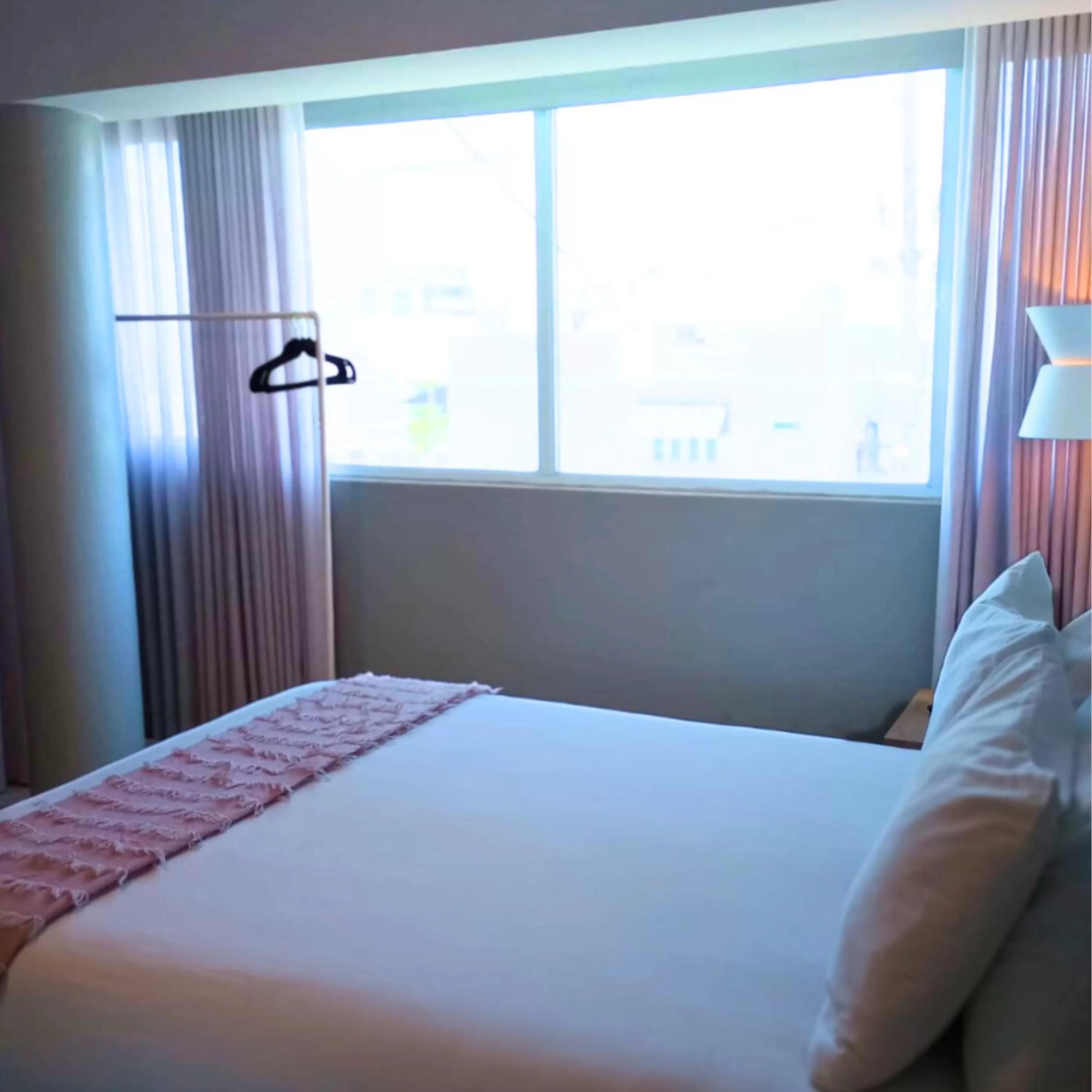 Bed in Trópica Beach Hotel