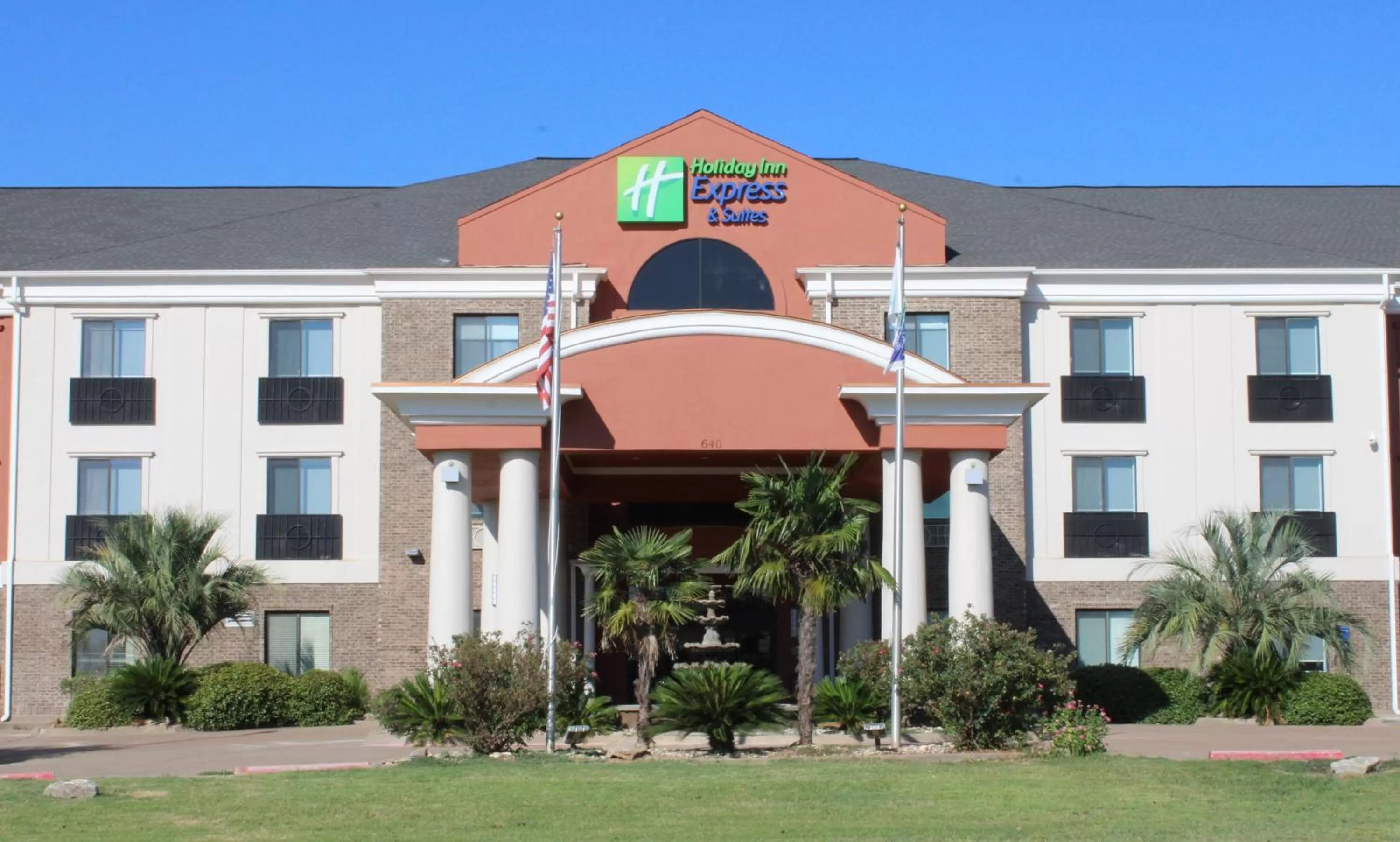 Property building in Holiday Inn Express Hotel and Suites Fairfield-North by IHG